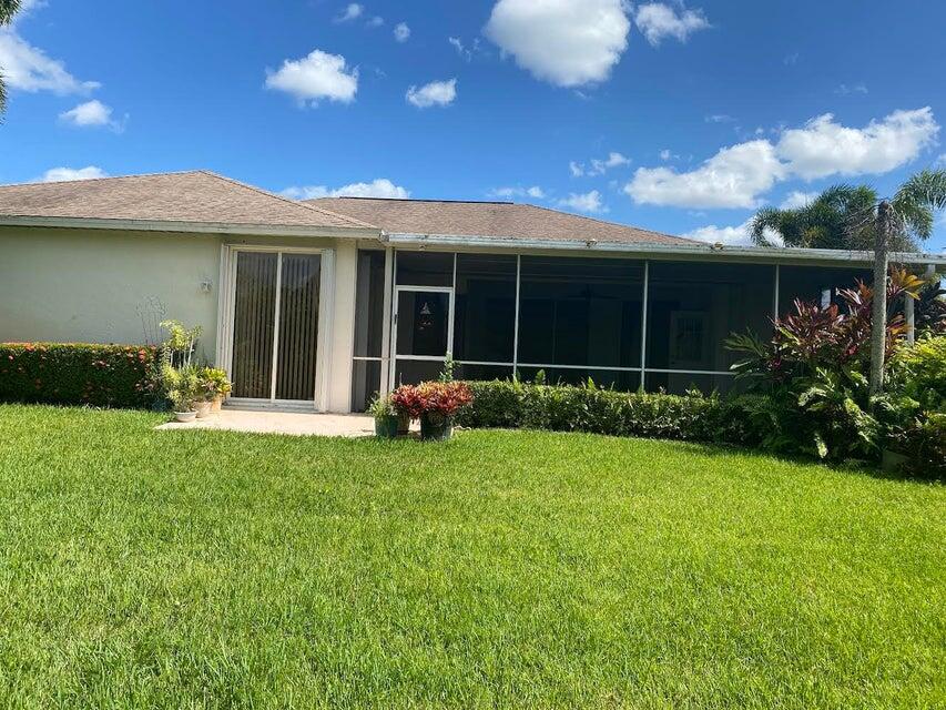 5640 NW Commodore Terrace Property Photo 1
