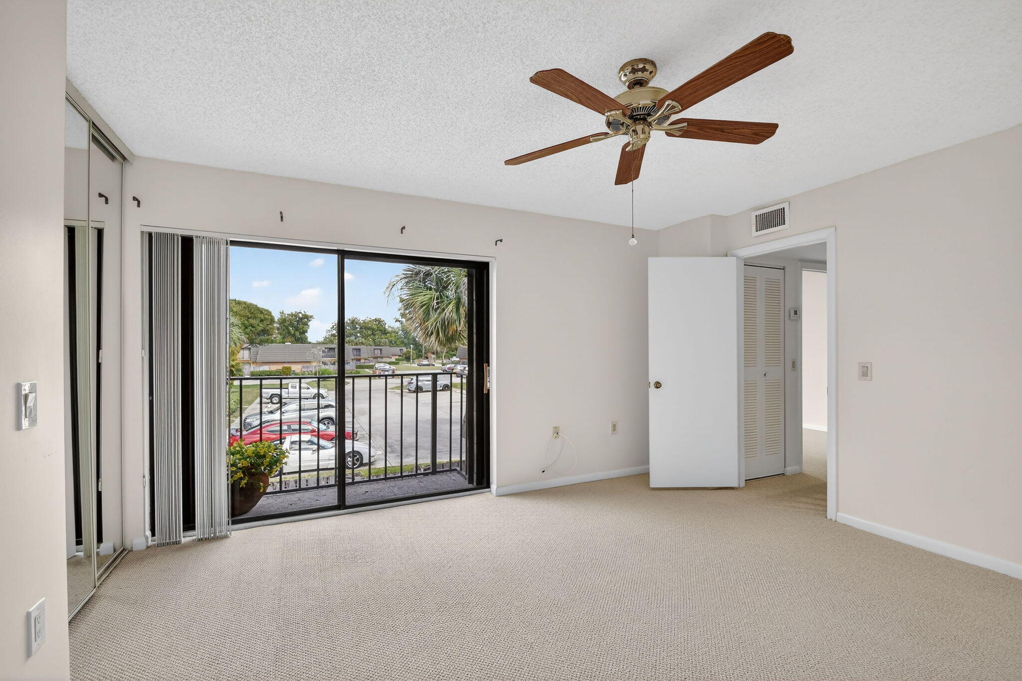 4210 42nd Way Property Photo 23