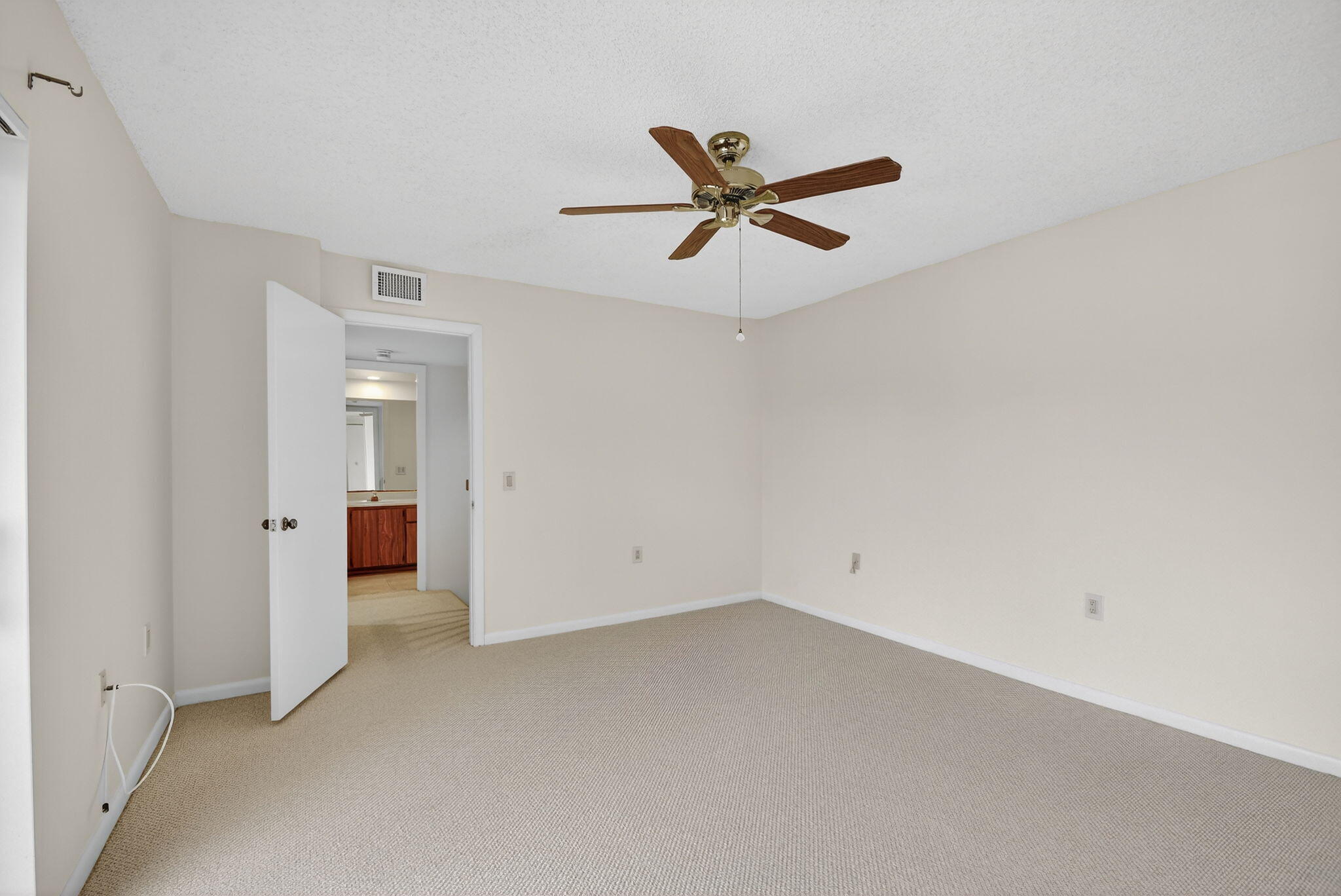 4210 42nd Way Property Photo 24
