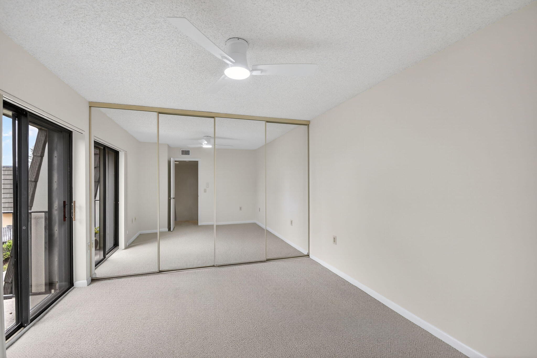 4210 42nd Way Property Photo 32