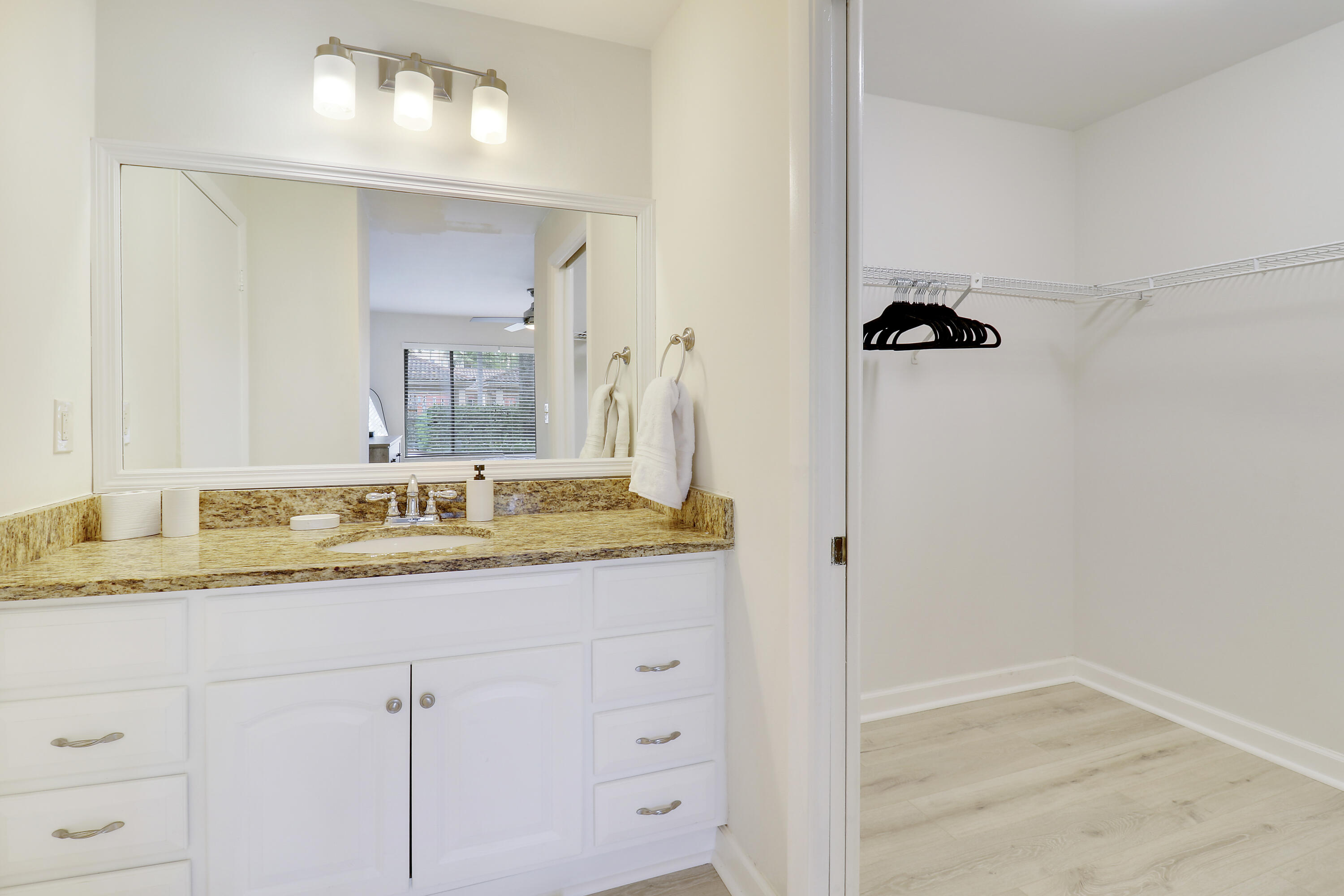 1107 Duncan Circle 102 Property Photo 15