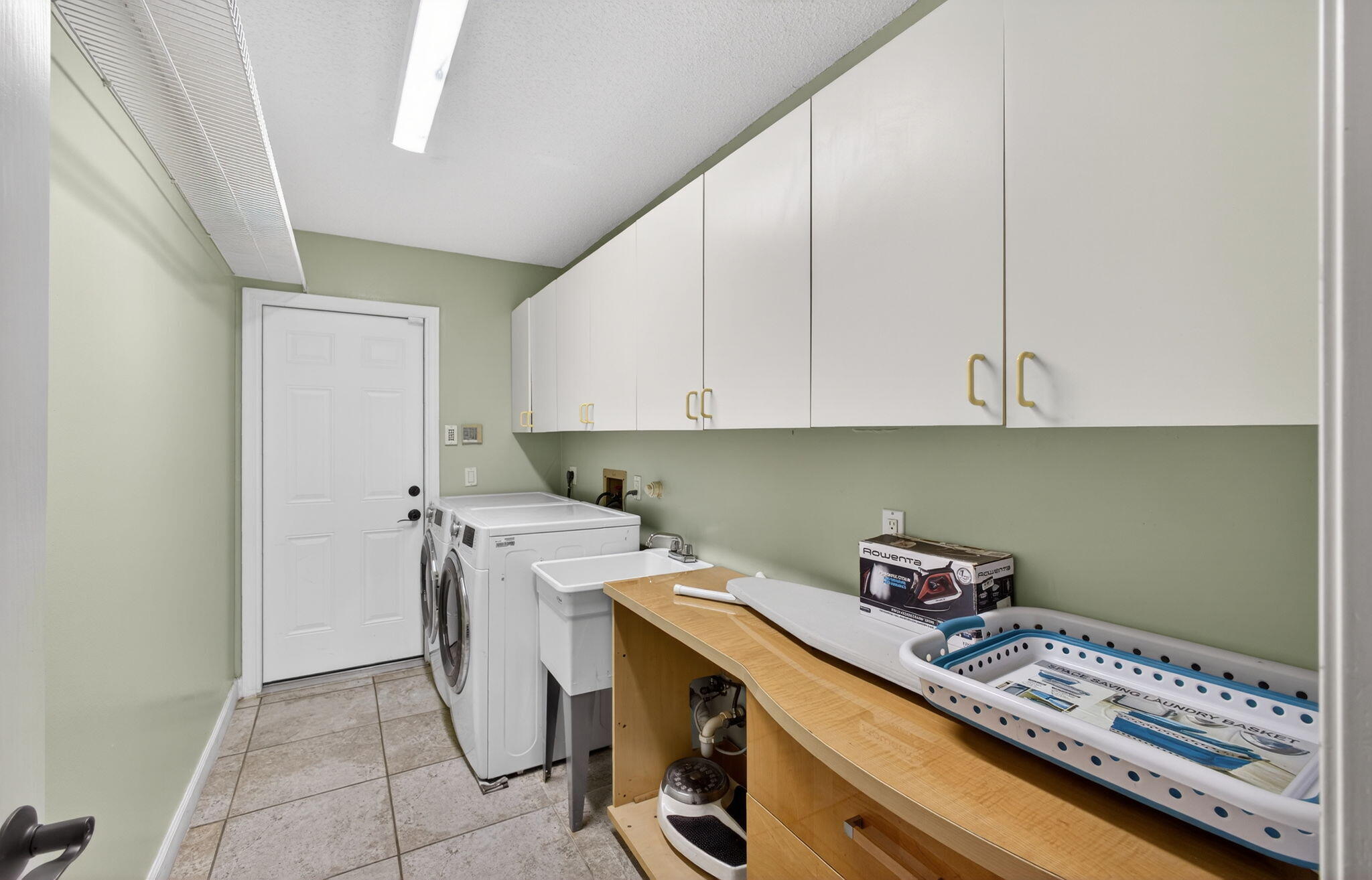 168 Thornton Drive Property Photo 40