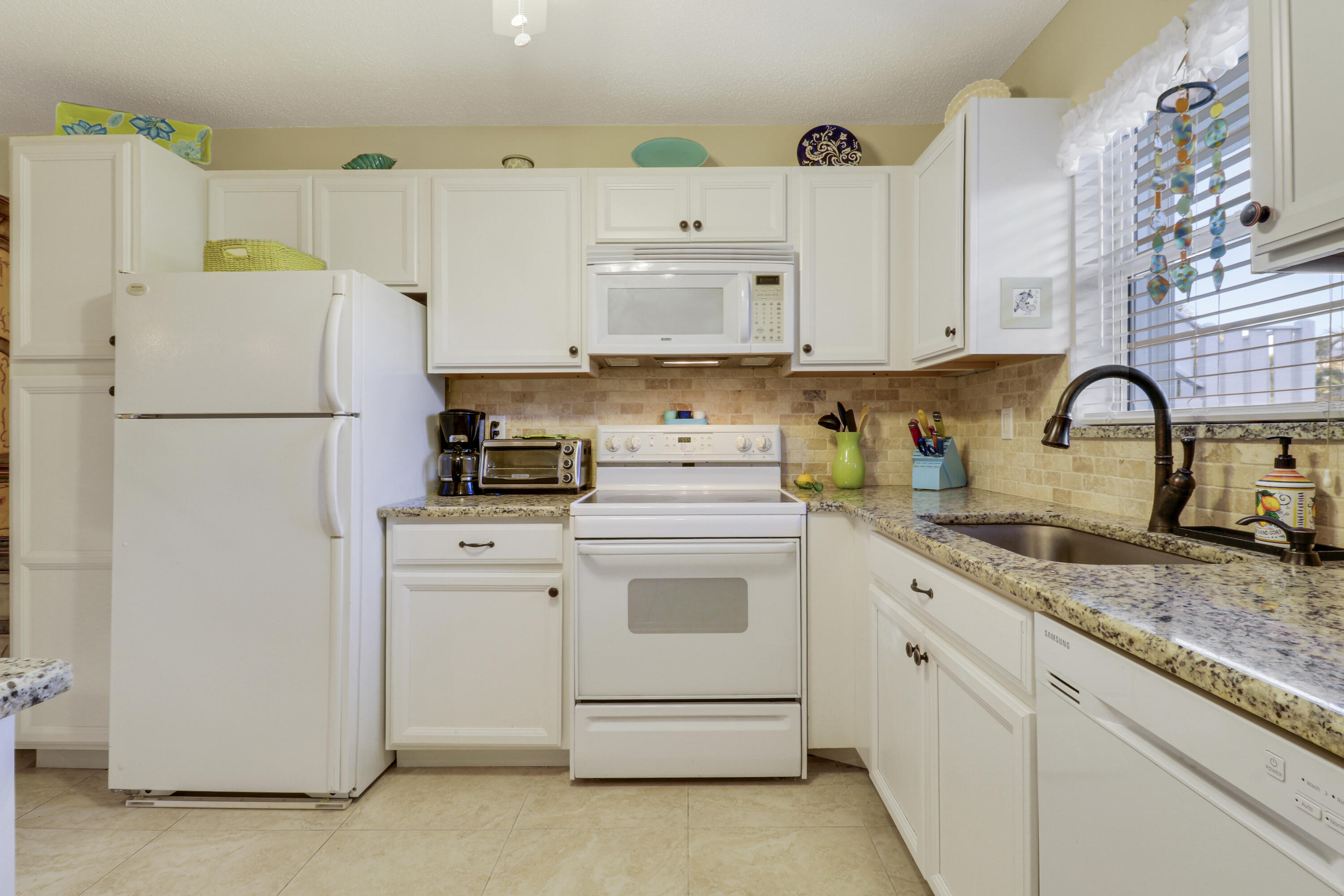 2929 Se Ocean Boulevard 112-2 Property Photo 10