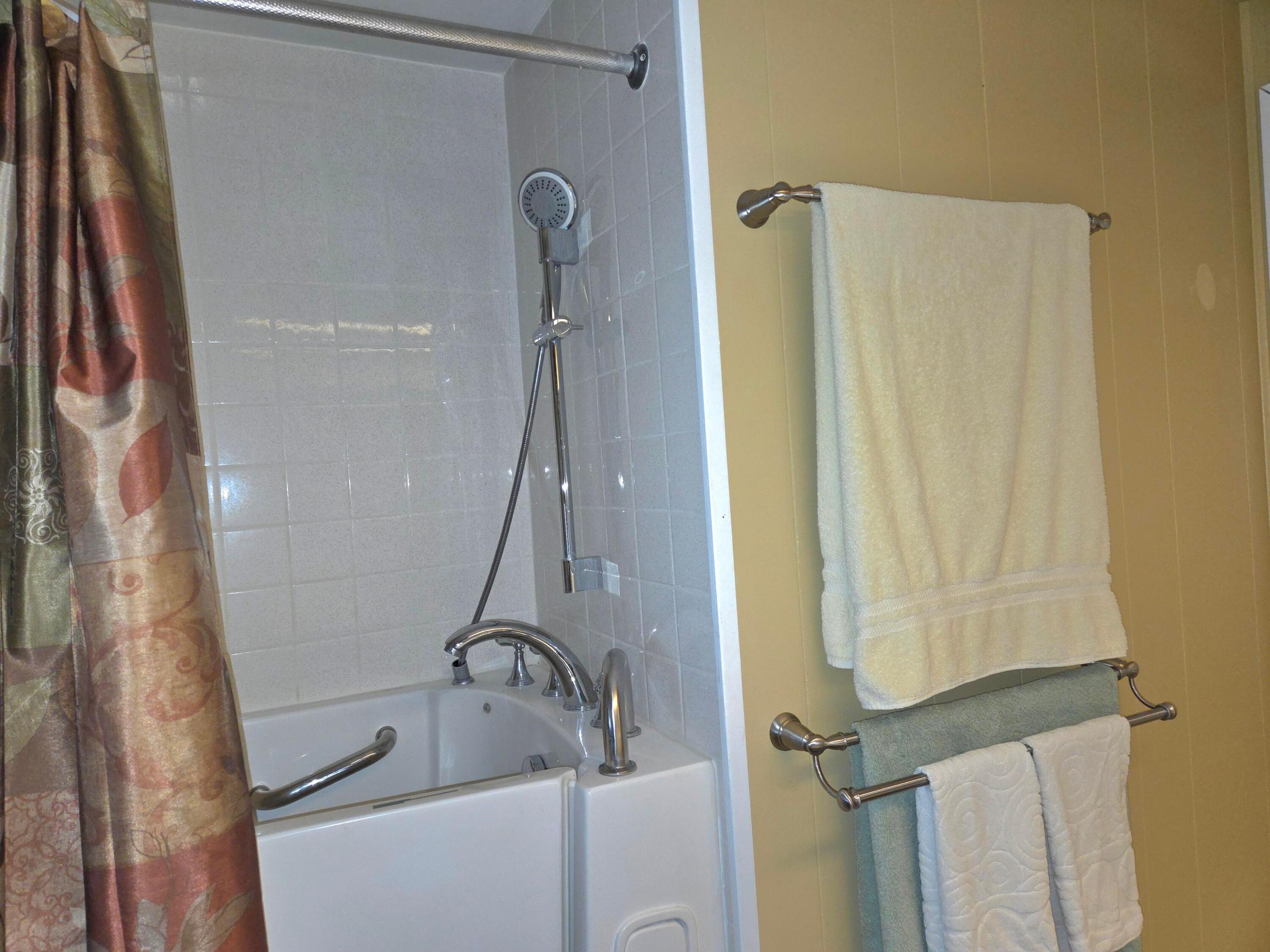 2915 Roger Street Property Photo 20