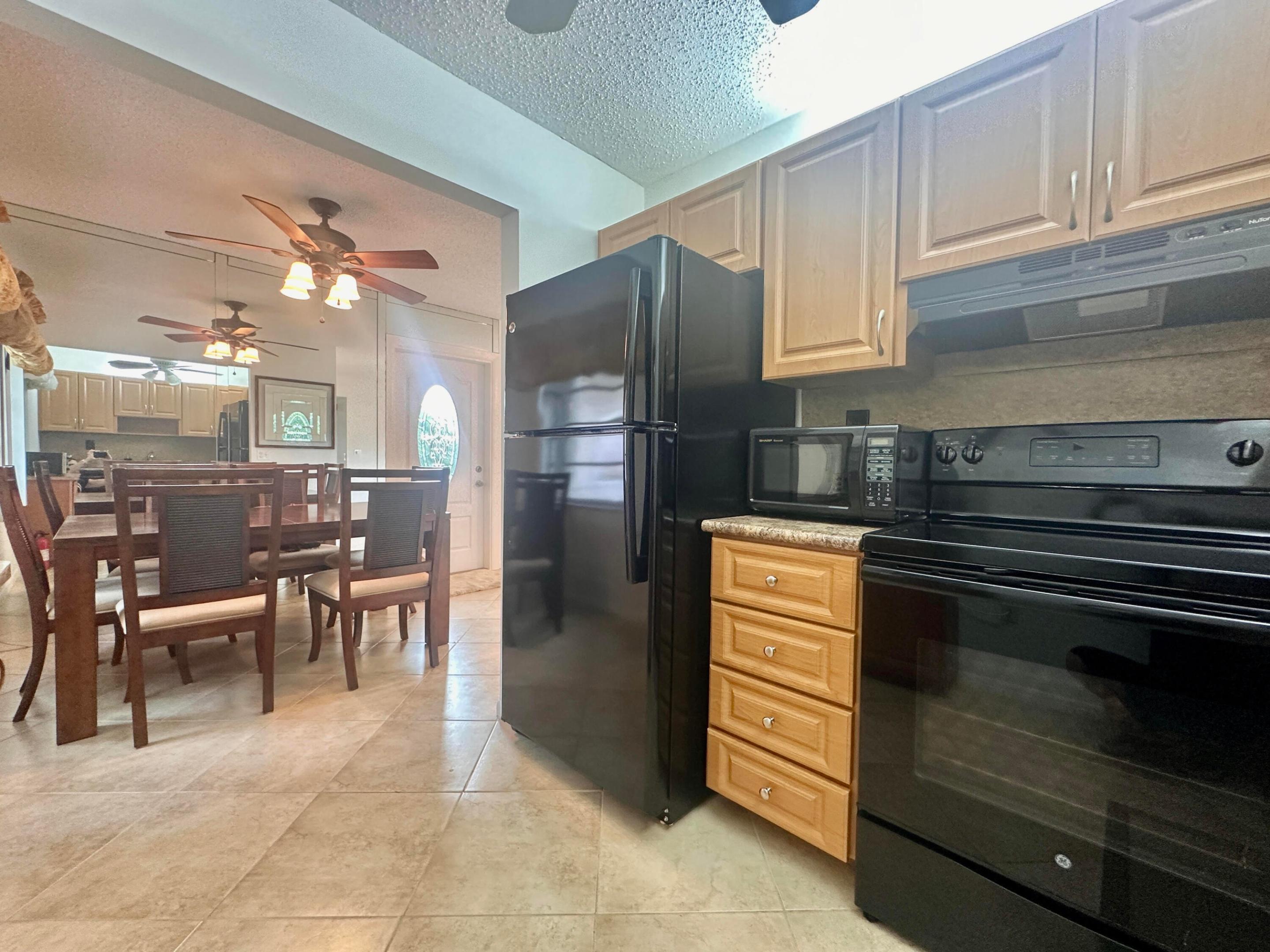 750 Burgundy P Property Photo 10