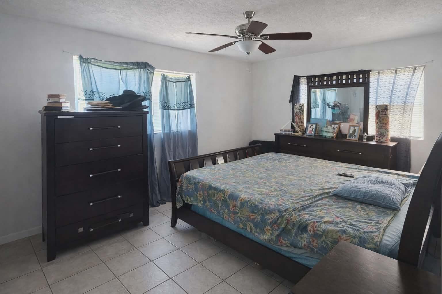 218 Olive Avenue Property Photo 6