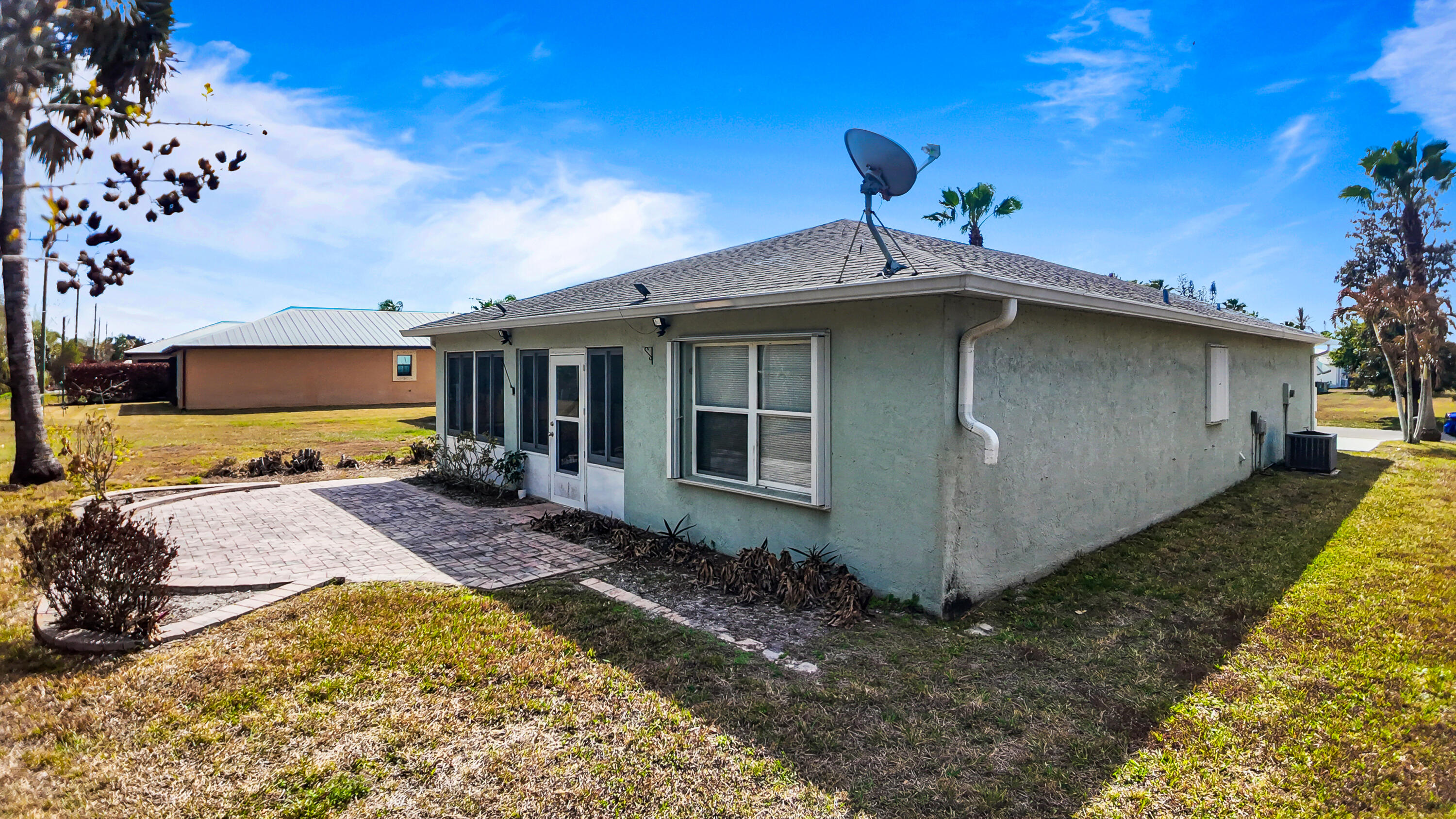 132 Mediterranean Boulevard N Property Photo 3