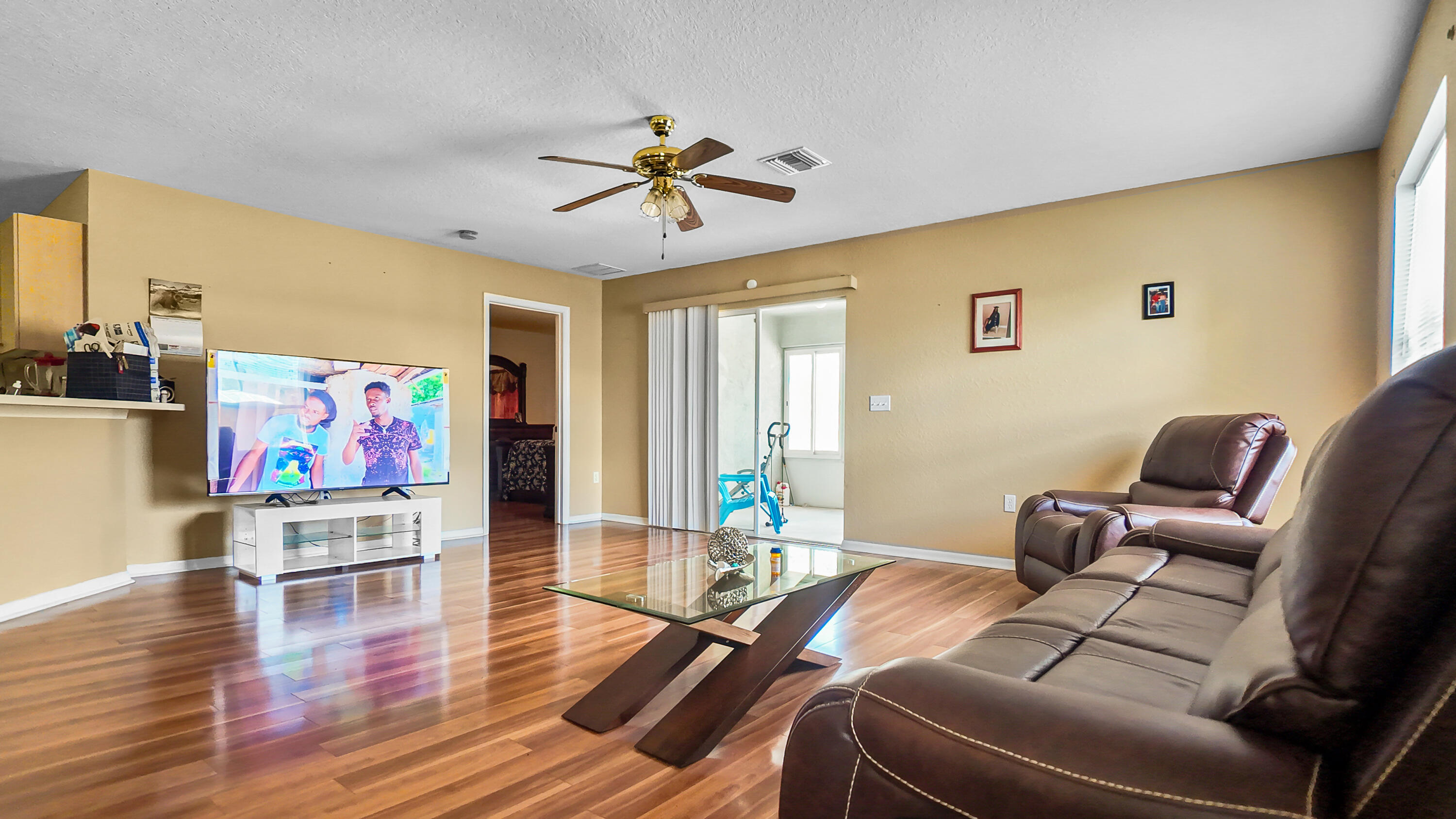 132 Mediterranean Boulevard N Property Photo 9