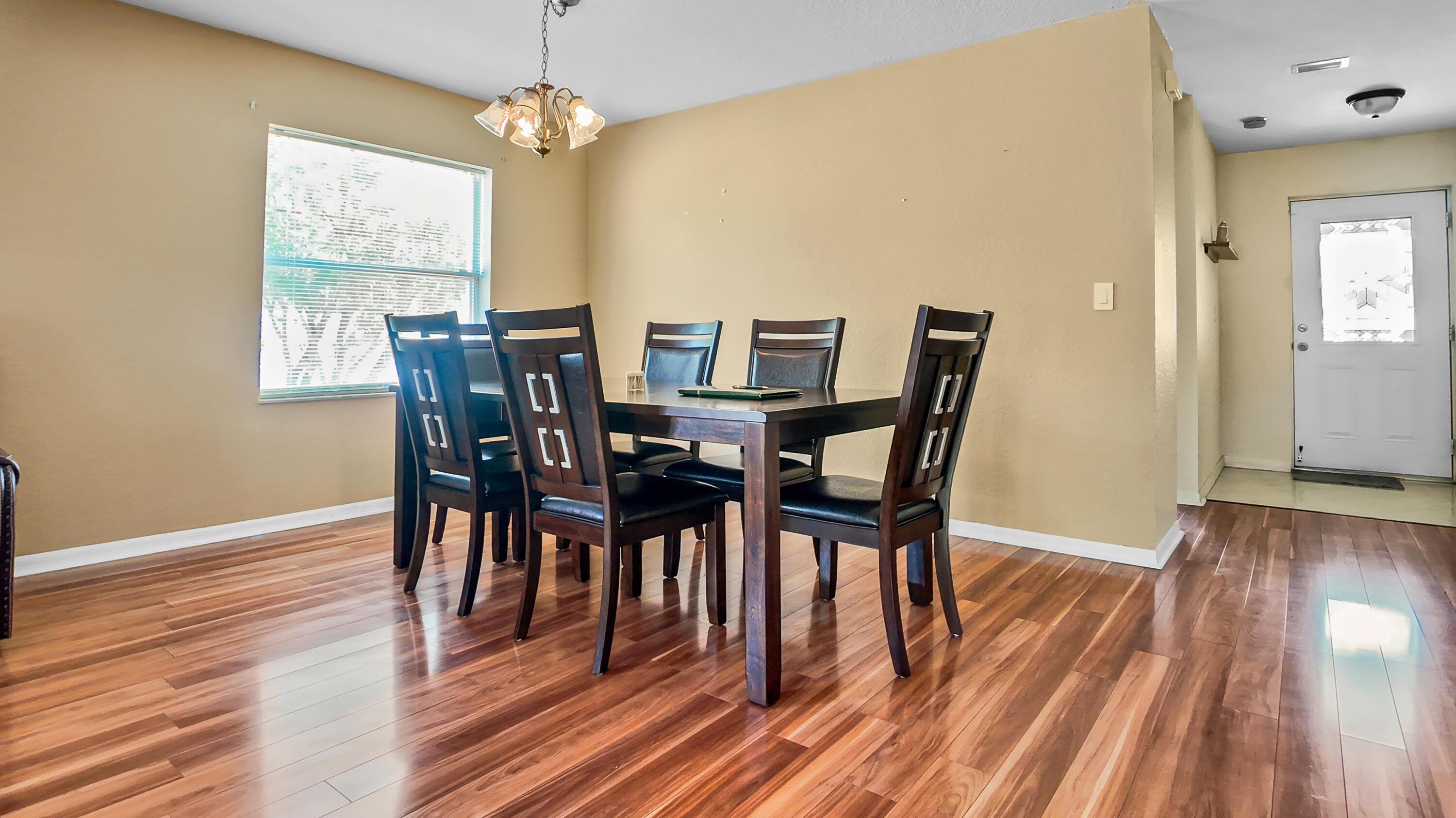 132 Mediterranean Boulevard N Property Photo 10