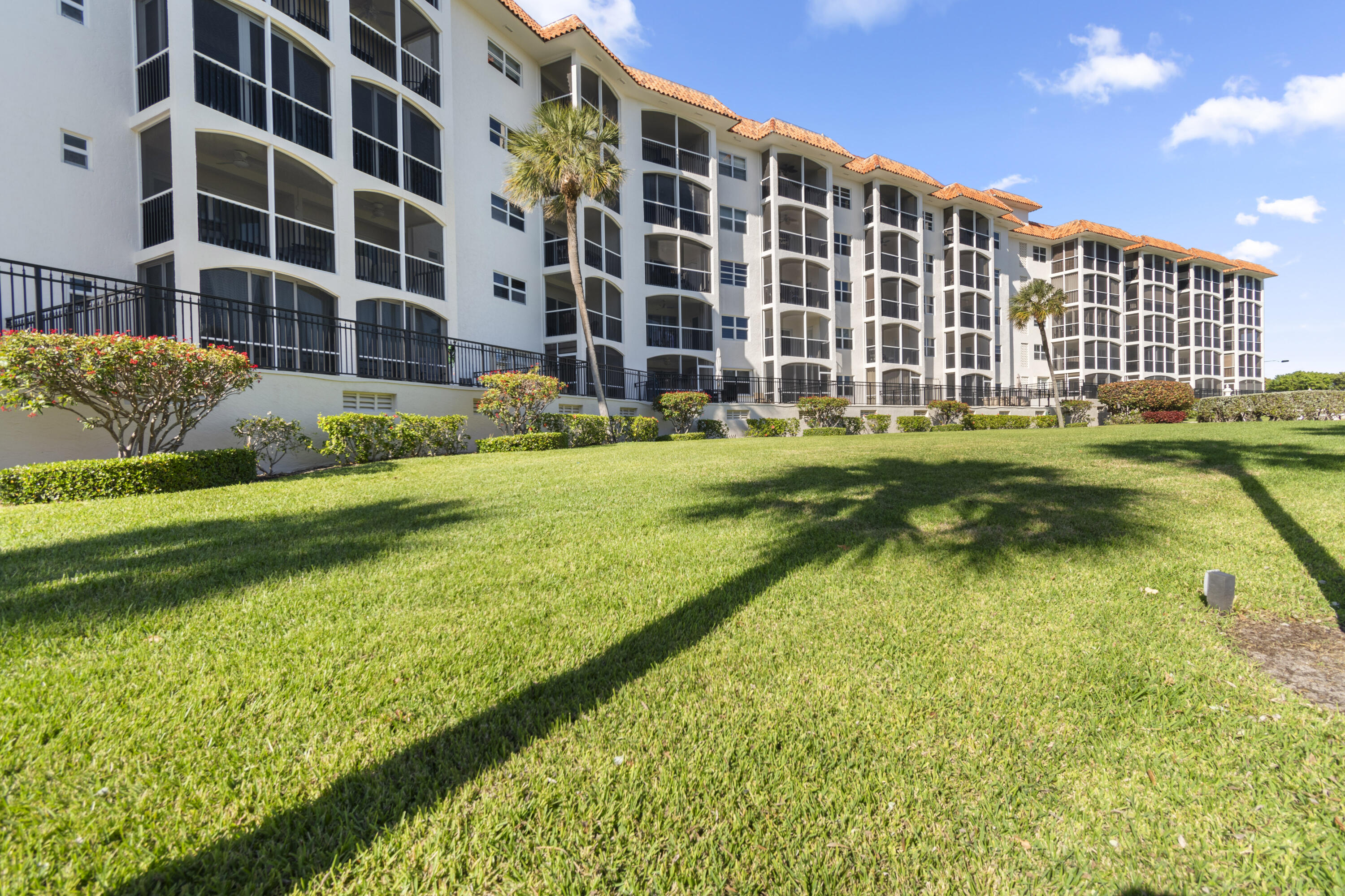 2871 N Ocean Boulevard C123 Property Photo 3