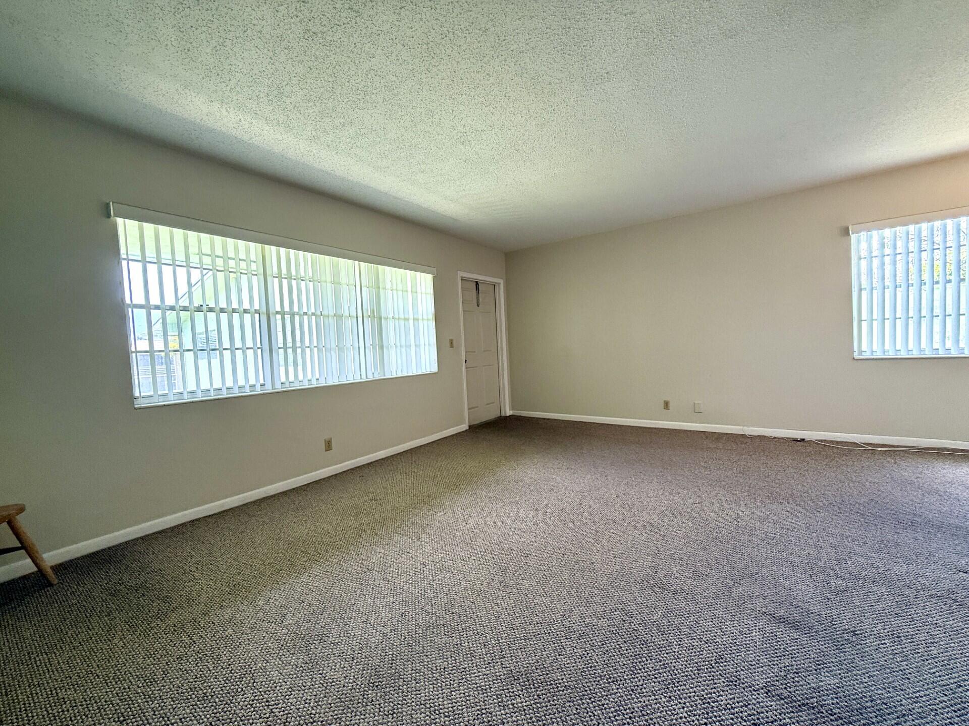 69 Norwich C Property Photo 6