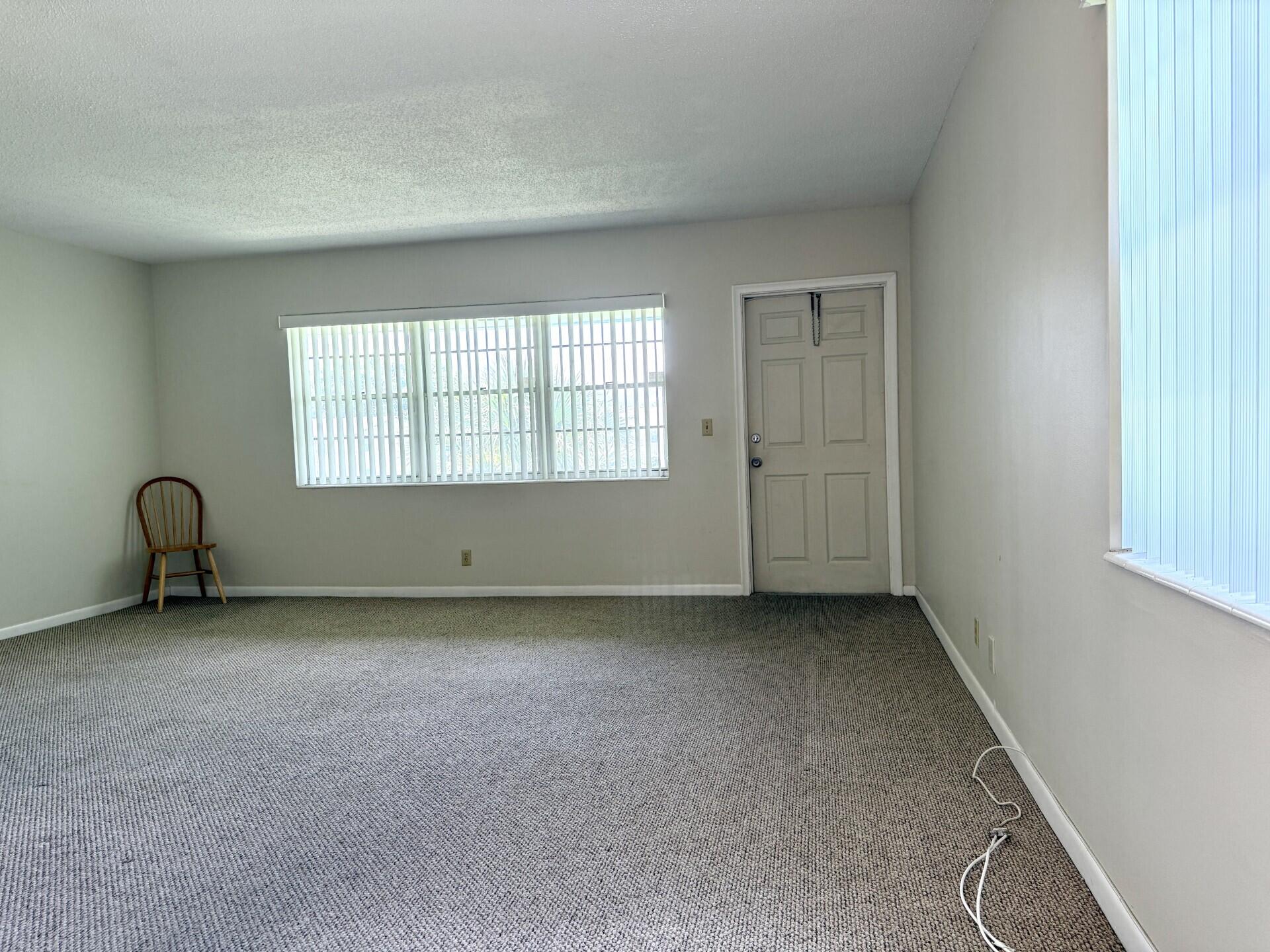 69 Norwich C Property Photo 8