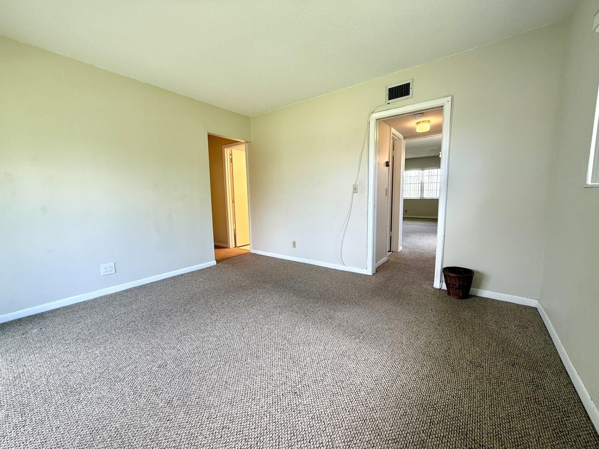 69 Norwich C Property Photo 9