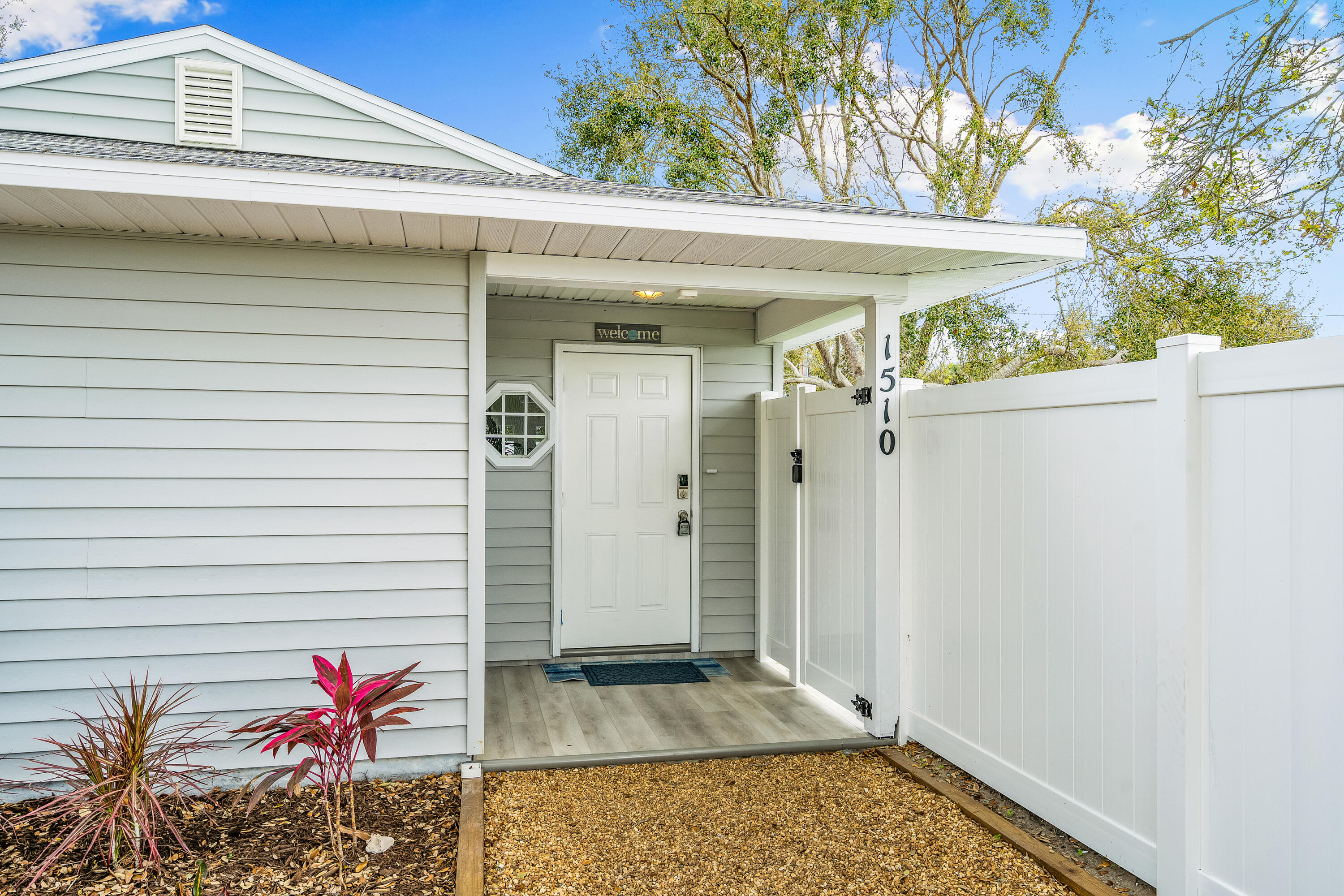 1510 3rd Court Property Photo 6