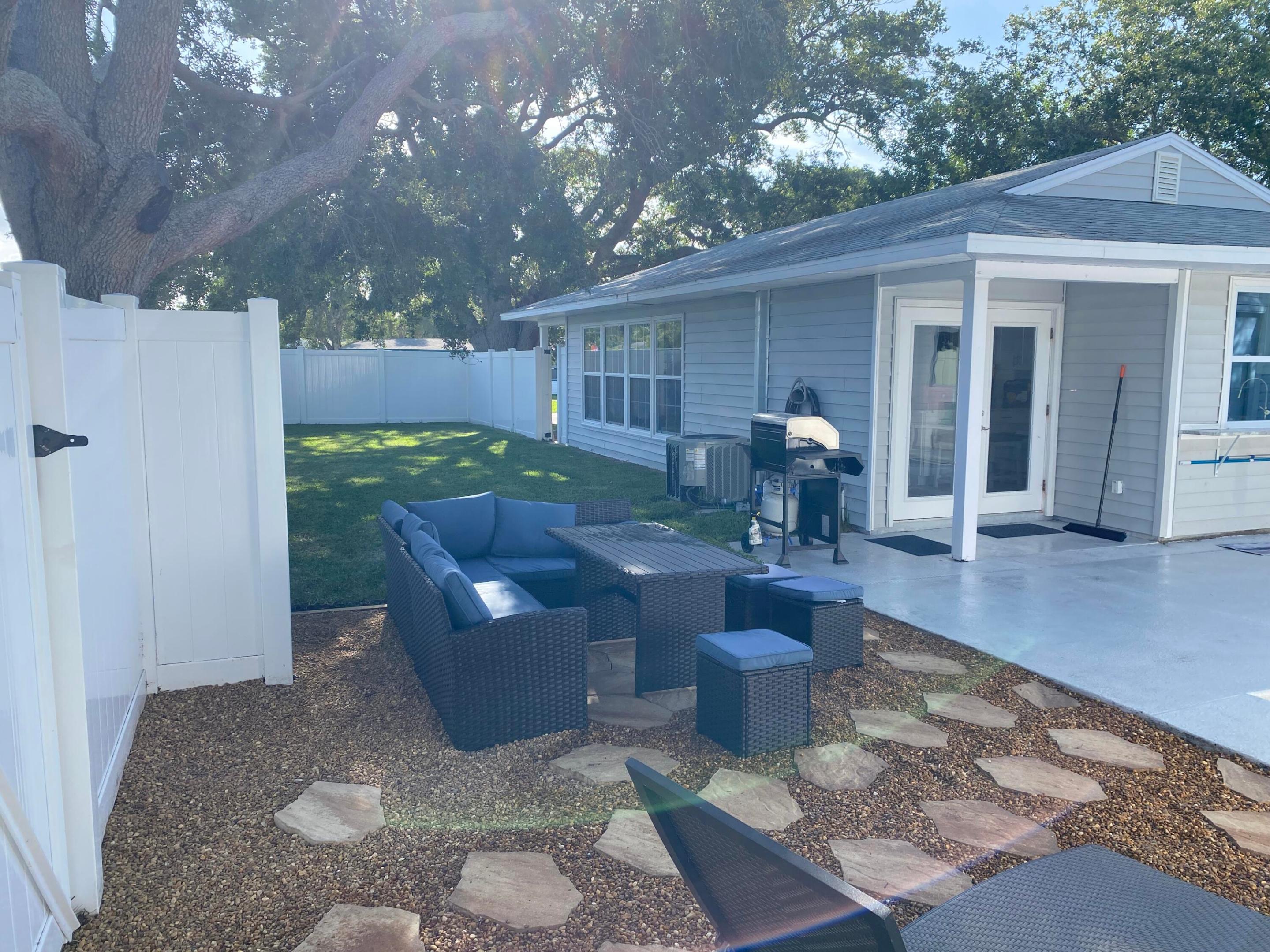 1510 3rd Court Property Photo 28