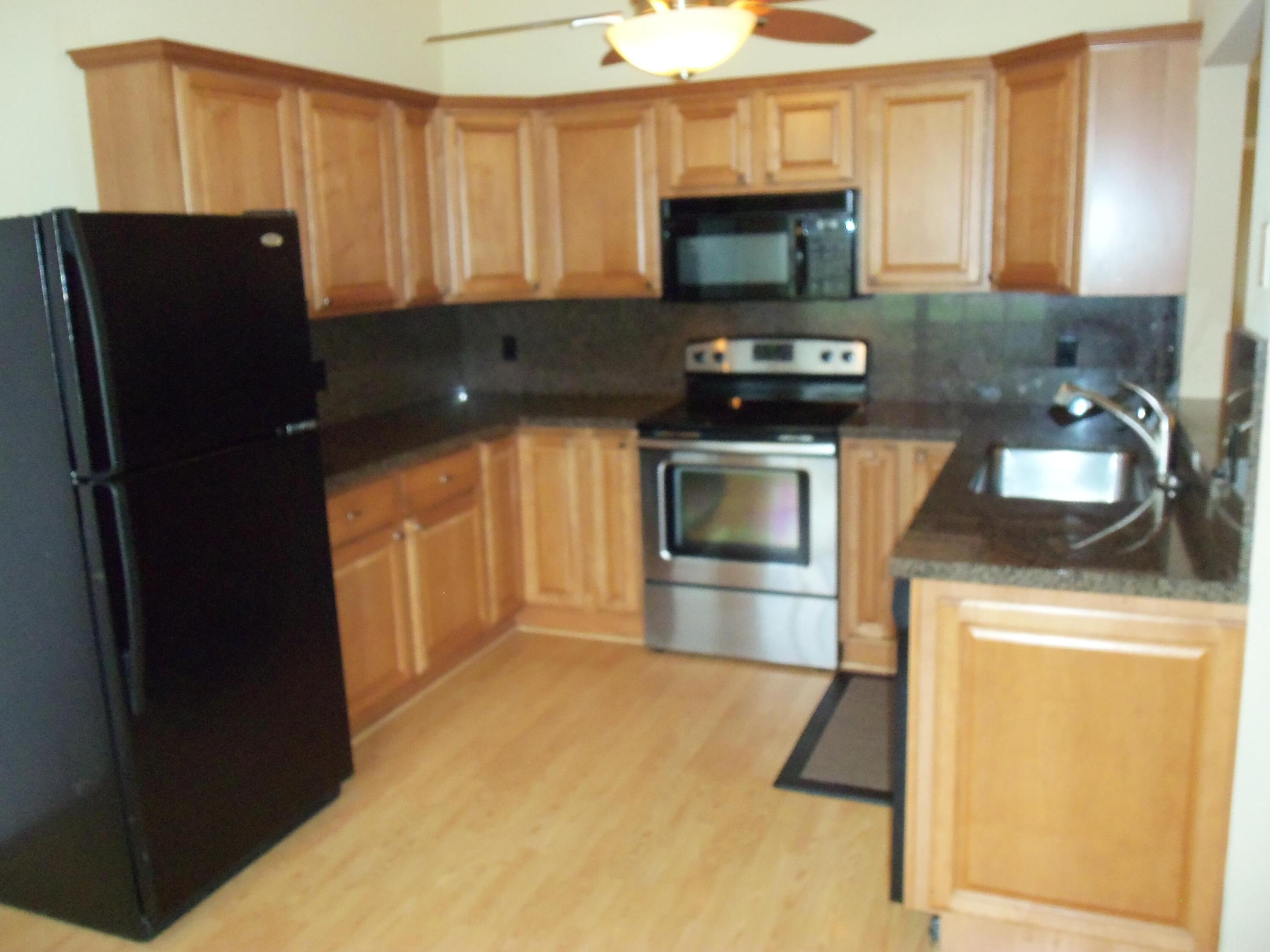 5664 Pebble Brook Lane Property Photo 4