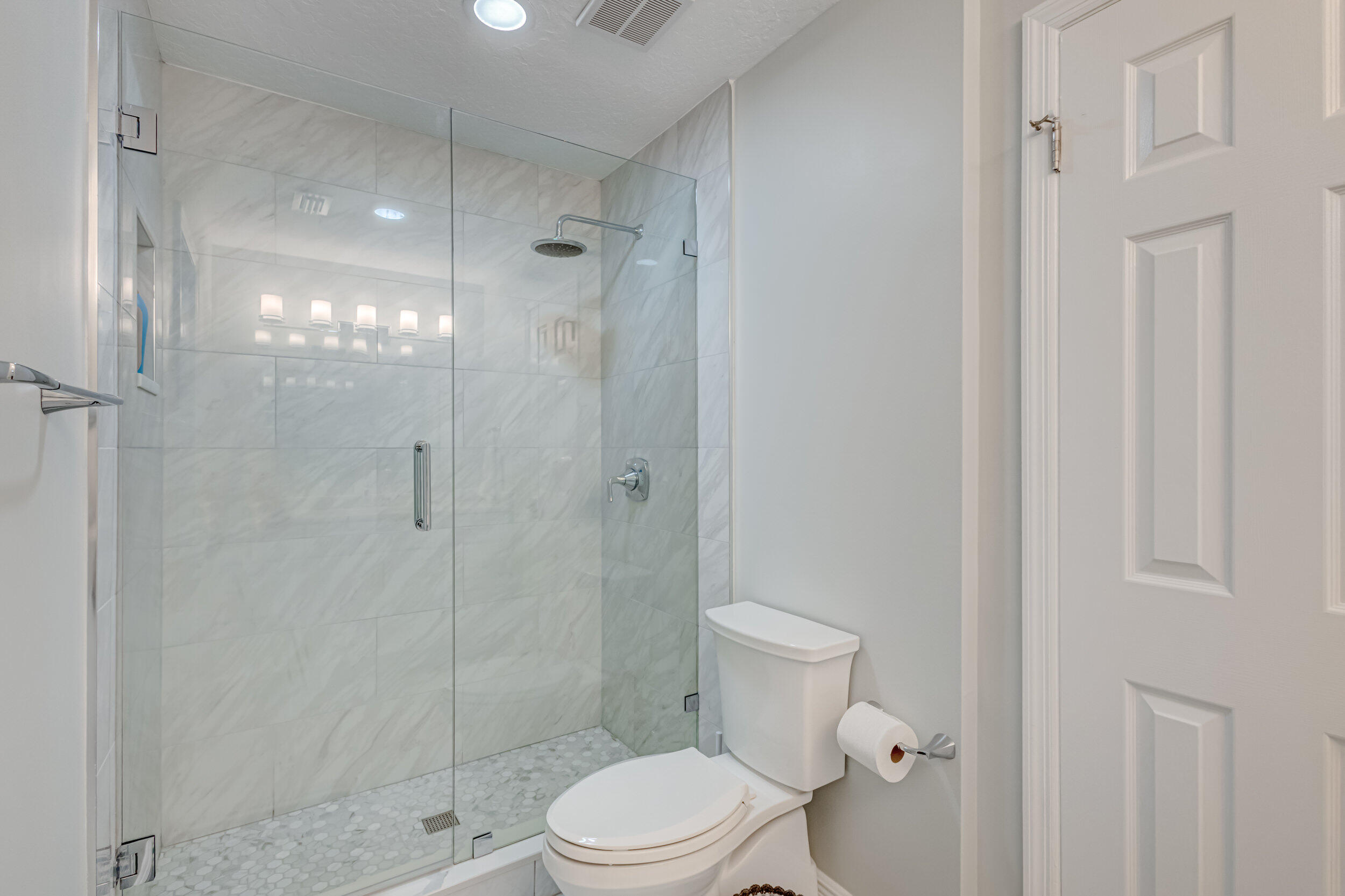 17 Selby Lane Property Photo 51