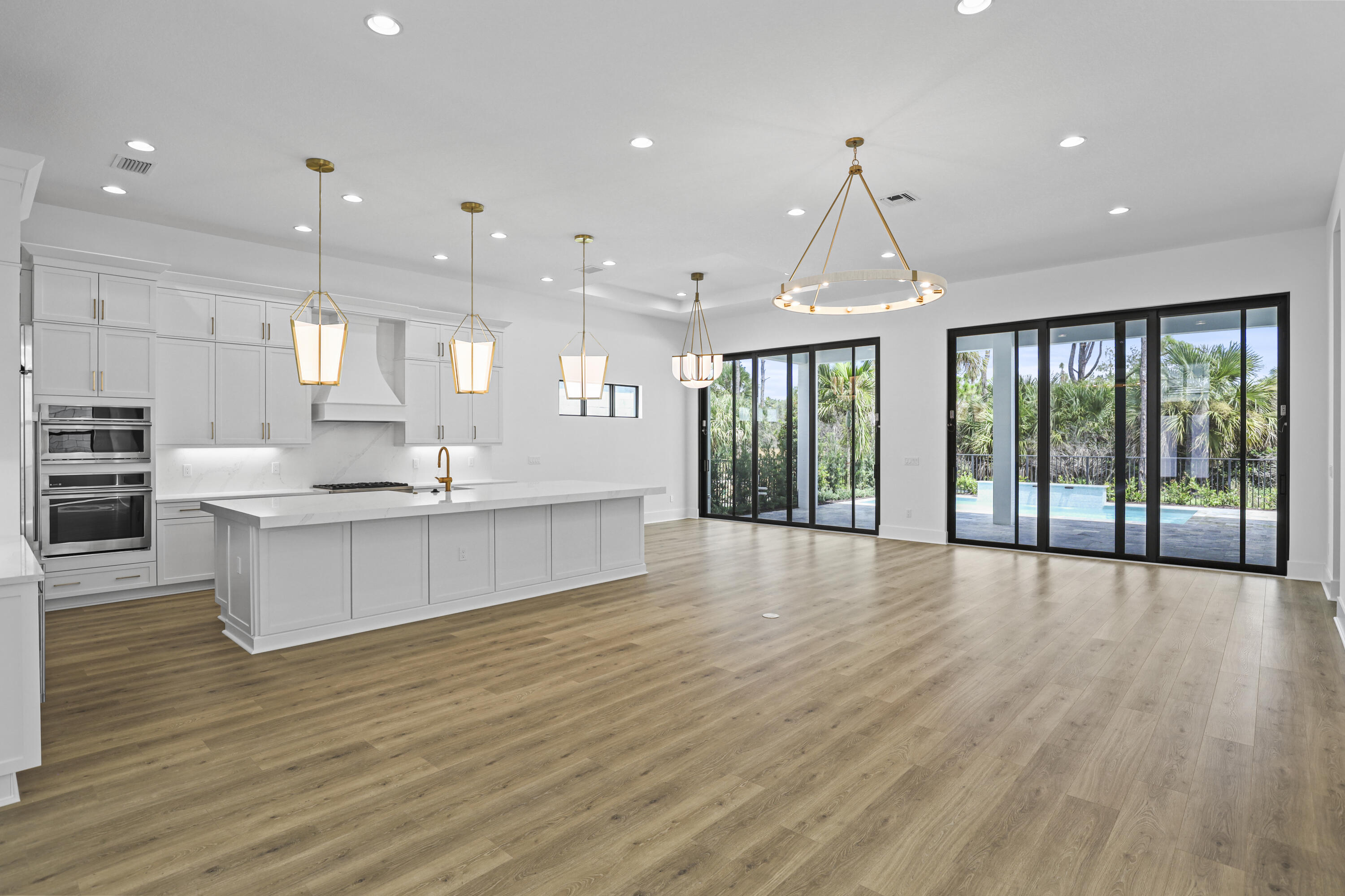 13286 Artisan Circle Property Photo 5