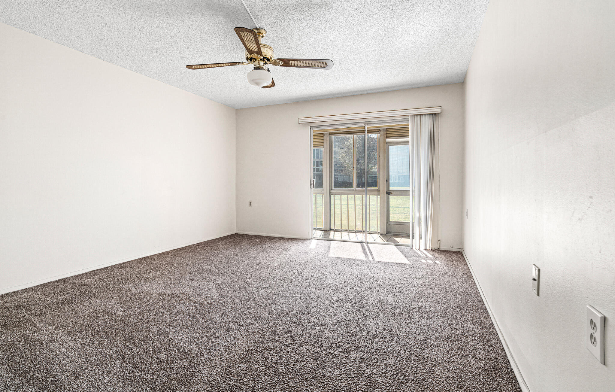 4602 Martinique Way E1 Property Photo 5