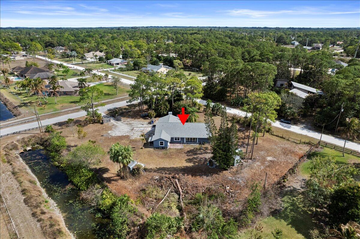 14537 77th Place N Property Photo 2