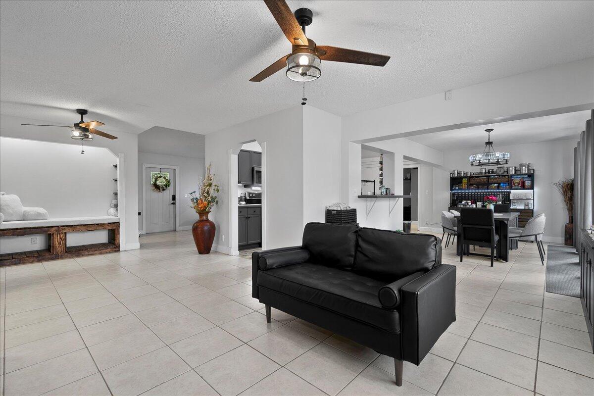 14537 77th Place N Property Photo 10