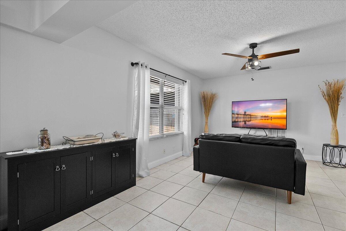 14537 77th Place N Property Photo 11