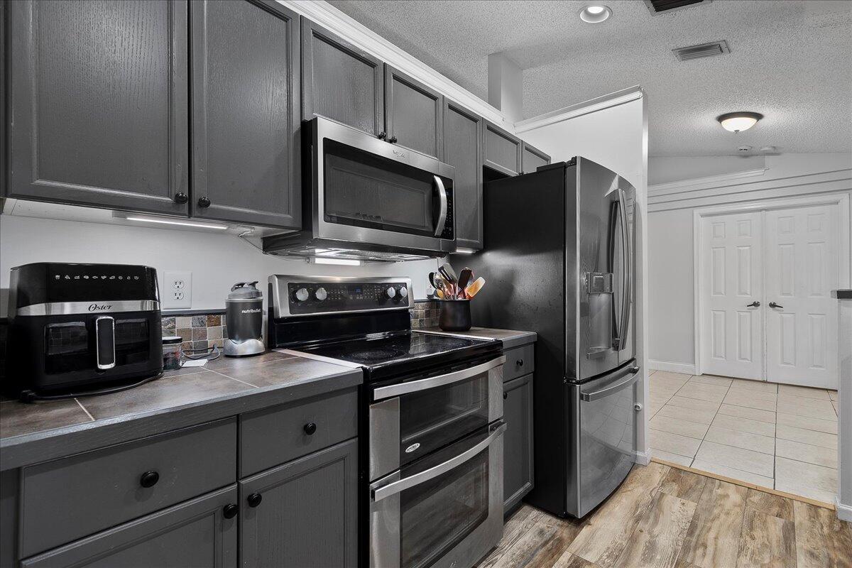 14537 77th Place N Property Photo 14