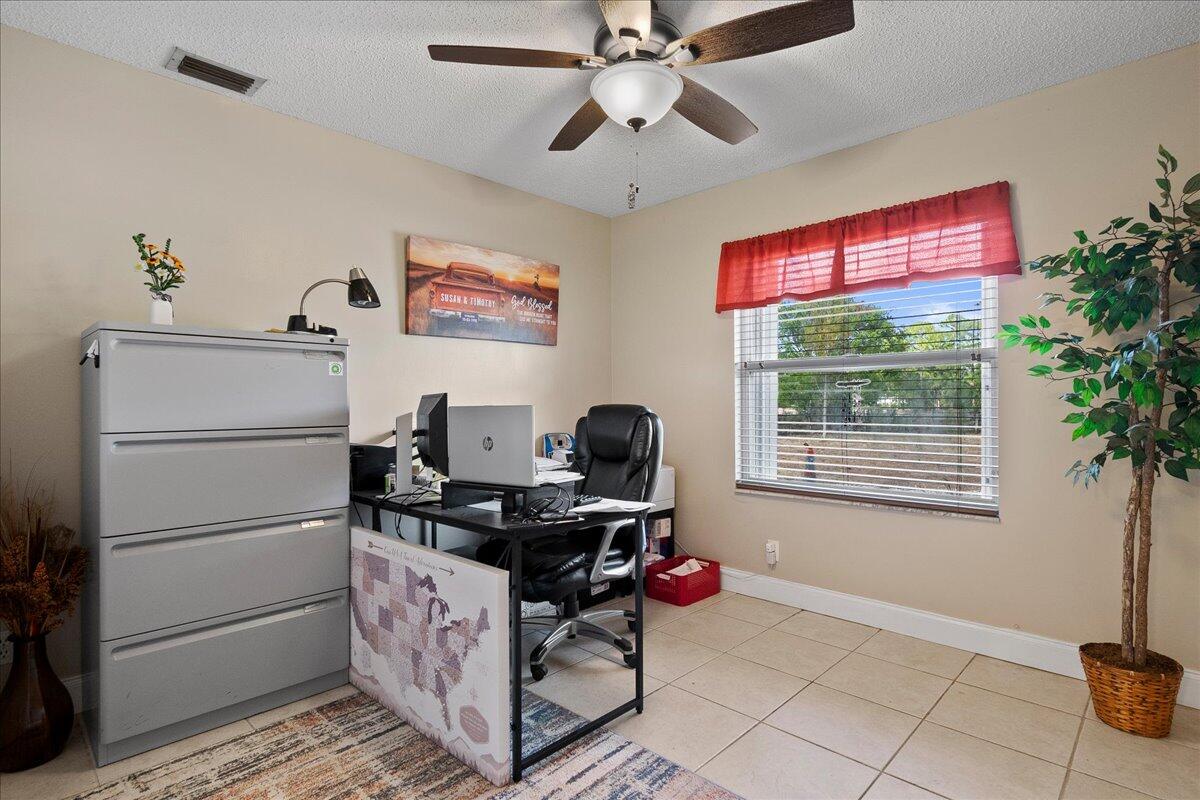 14537 77th Place N Property Photo 27