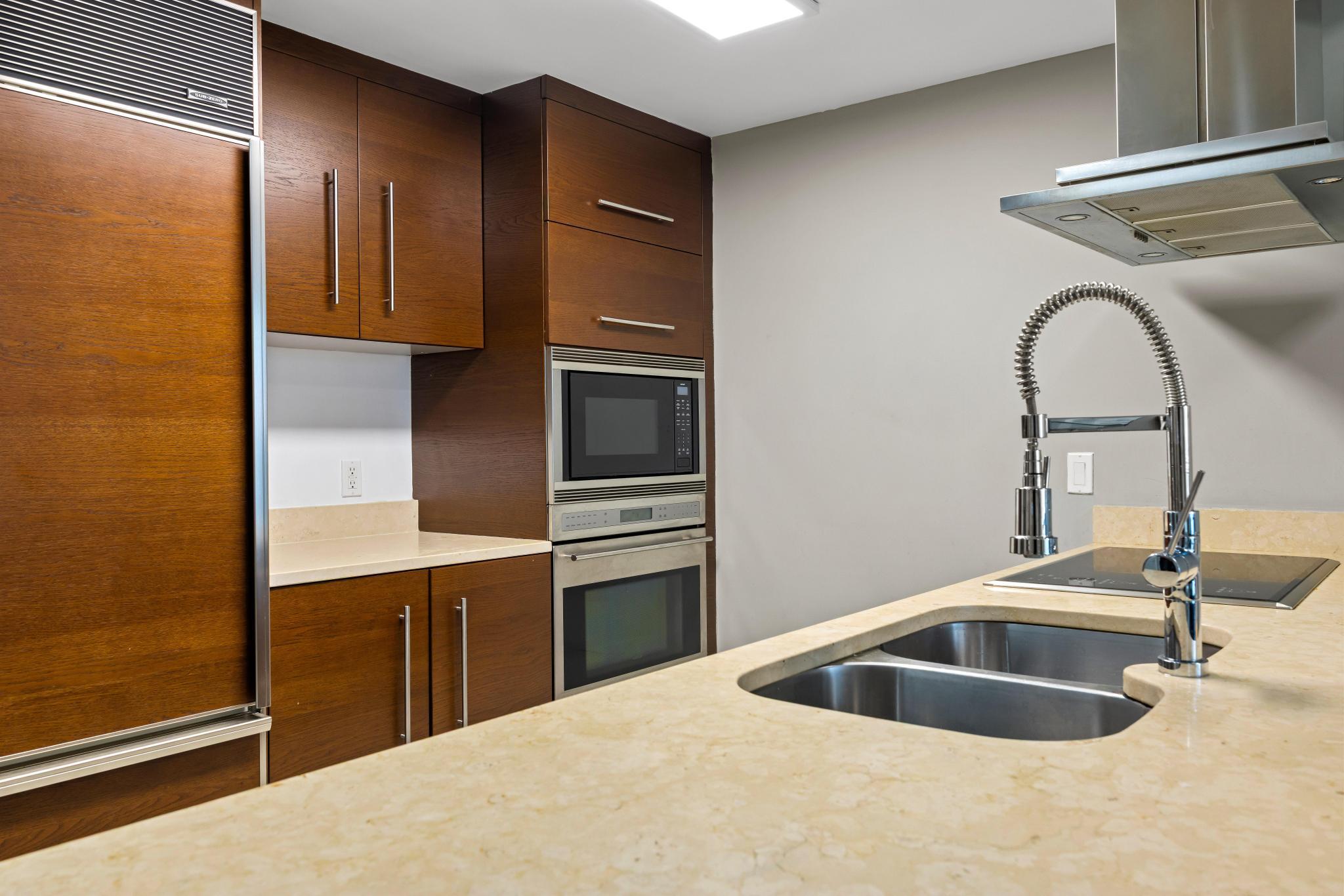 485 Brickell Avenue 2506 Property Photo 5