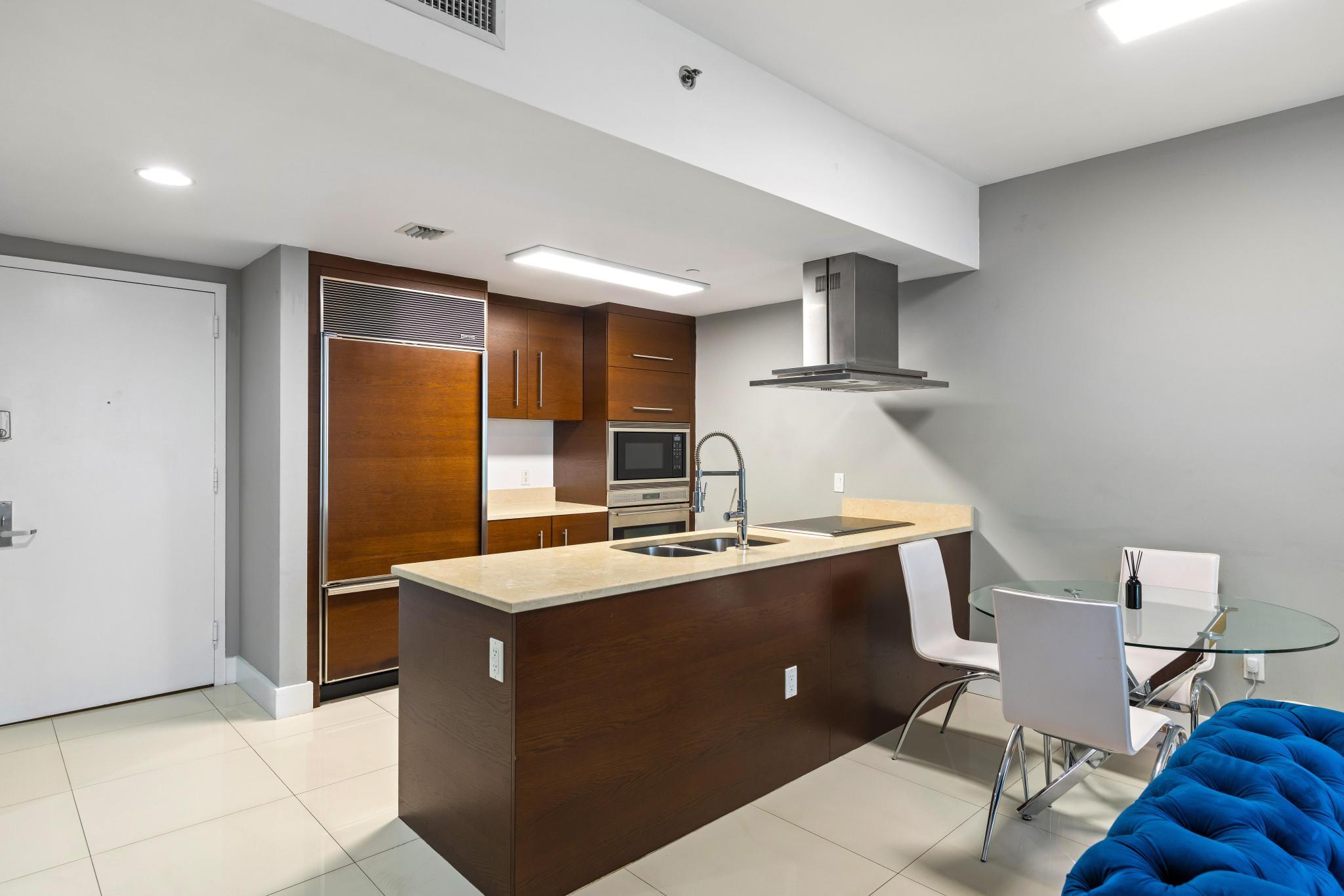485 Brickell Avenue 2506 Property Photo 7