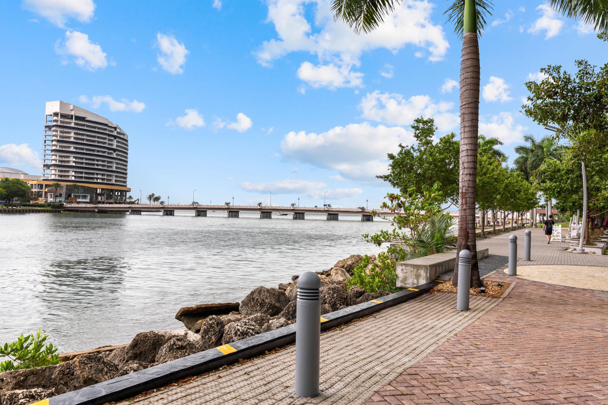 485 Brickell Avenue 2506 Property Photo 31