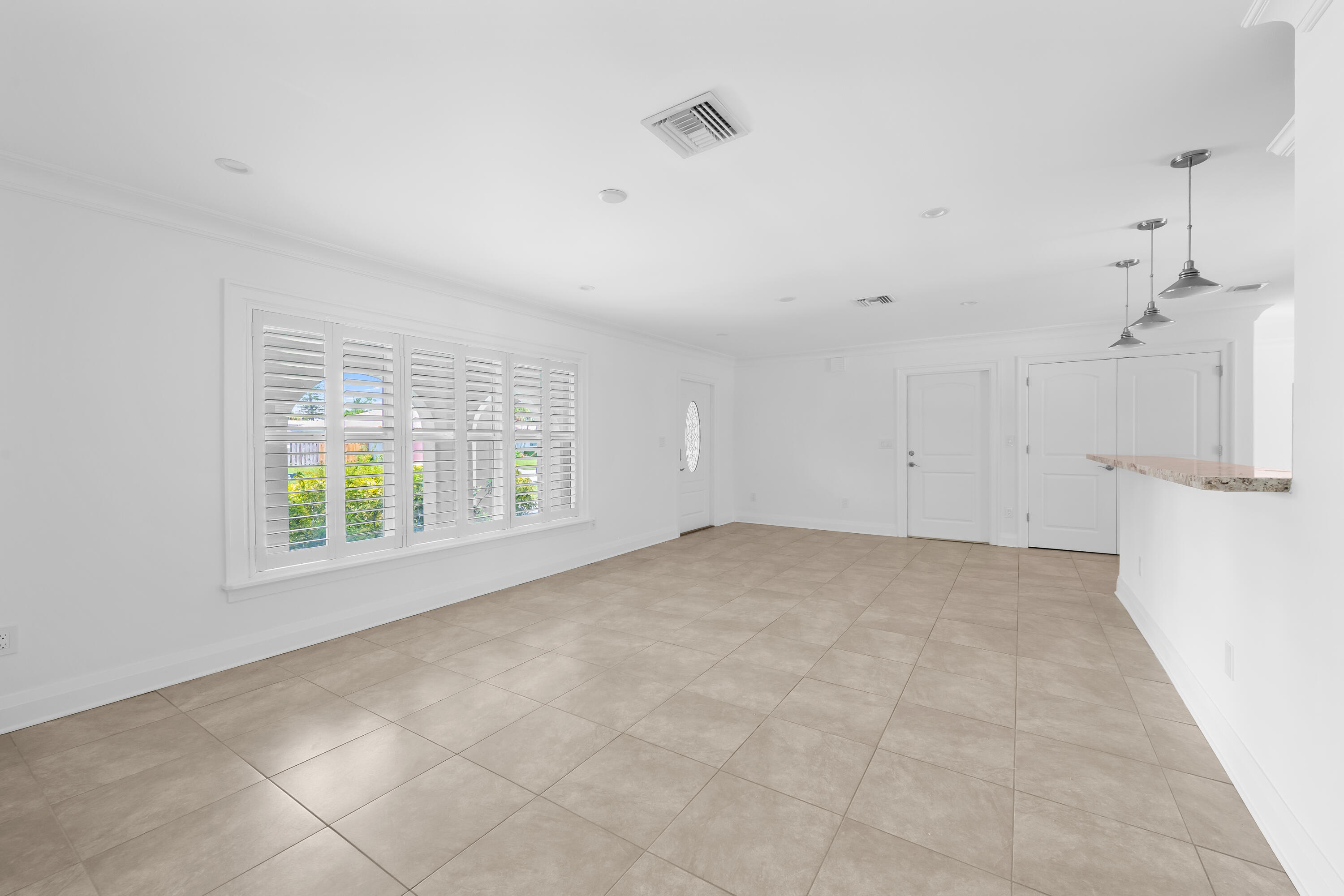 3244 Nw 25th Way Property Photo 3