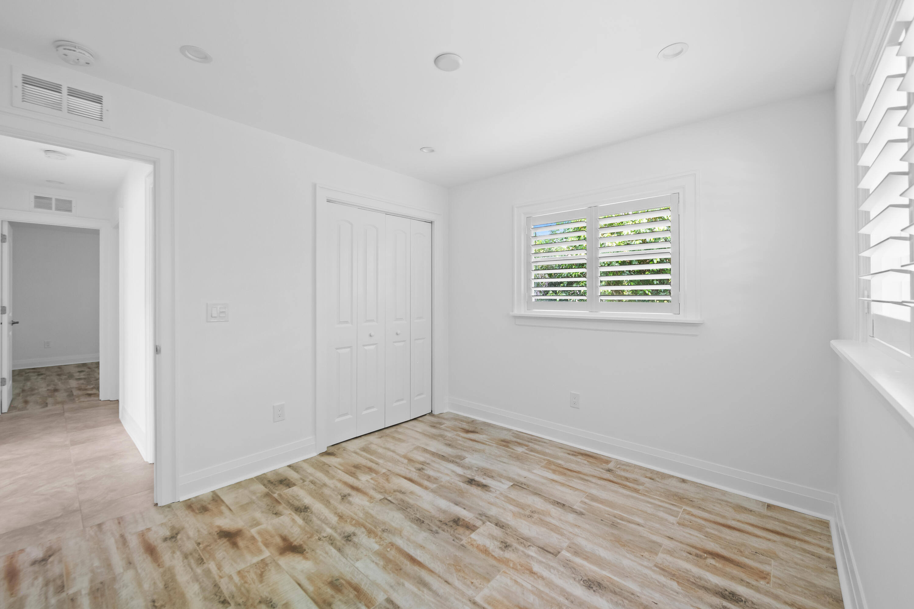 3244 Nw 25th Way Property Photo 16