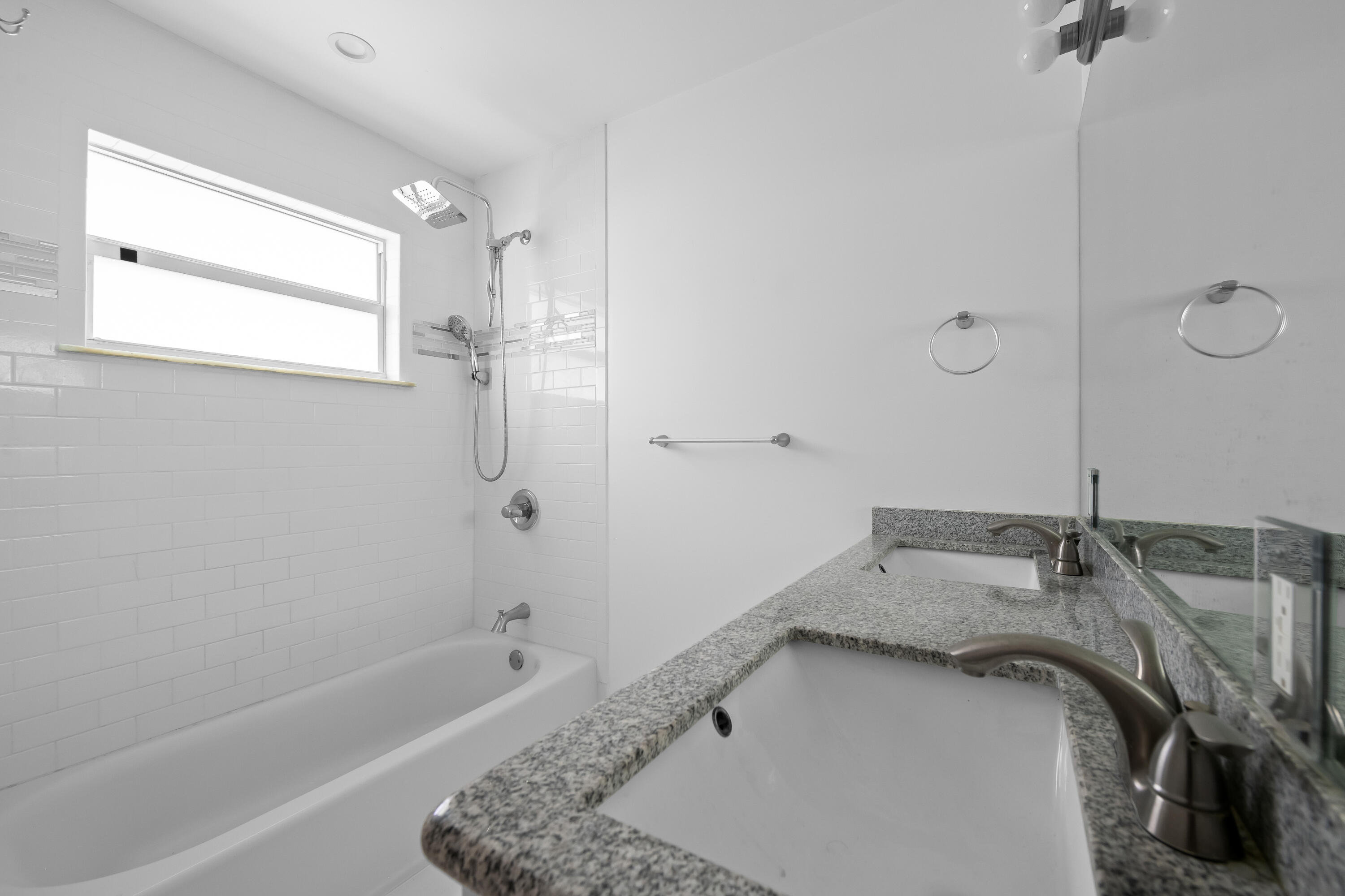 3244 Nw 25th Way Property Photo 18