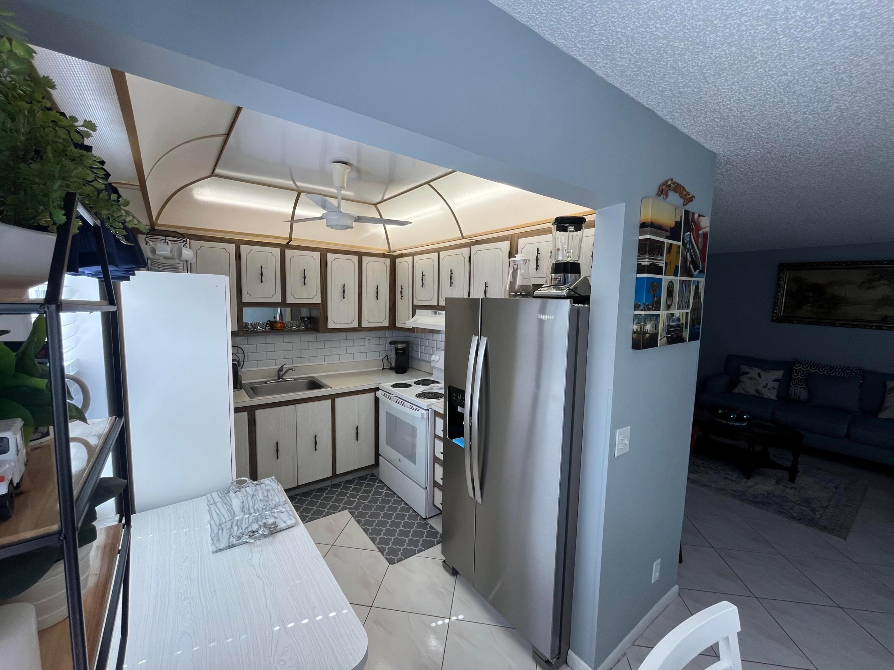 897 Flanders S 897 Property Photo 6