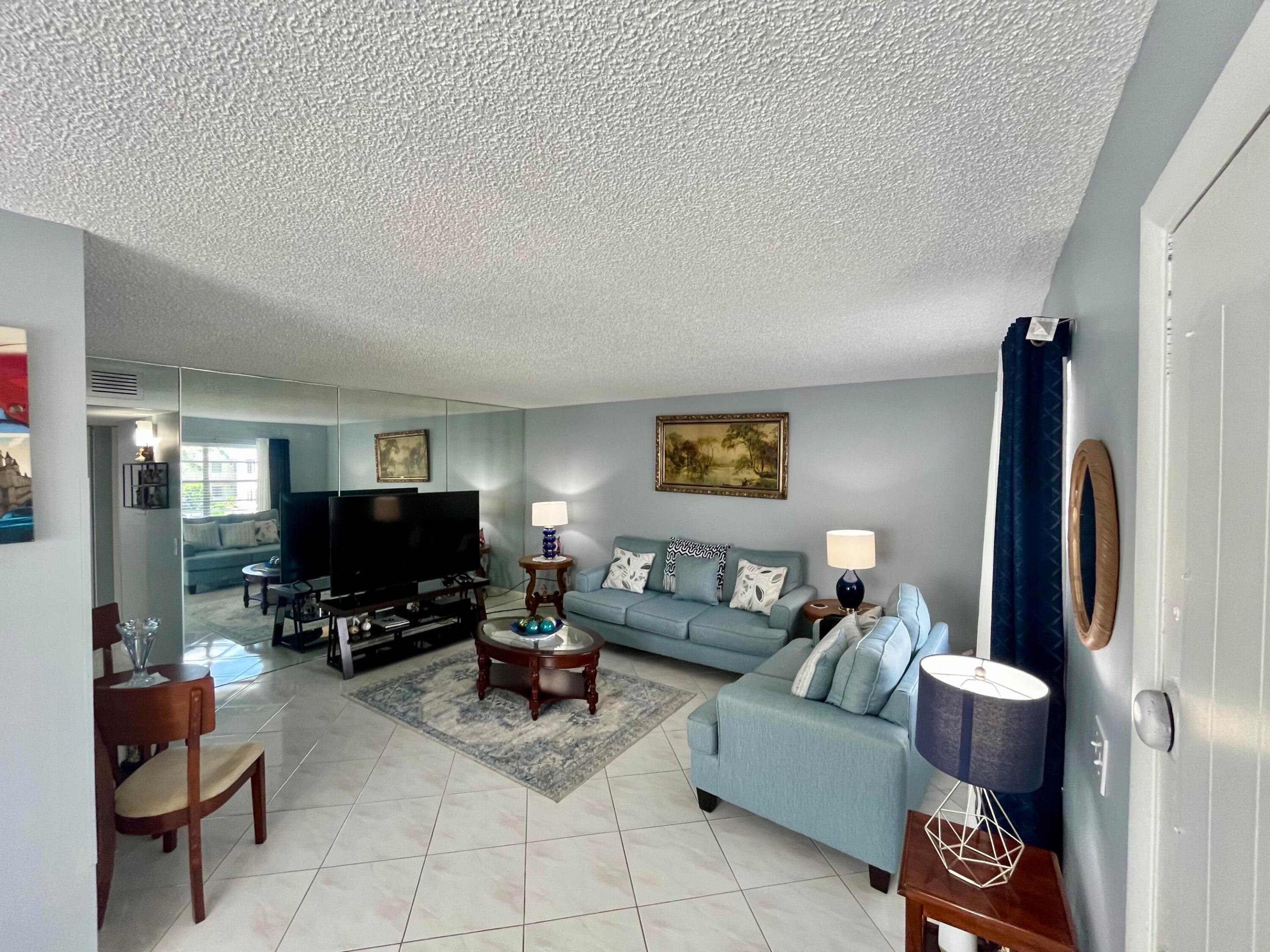 897 Flanders S 897 Property Photo 8