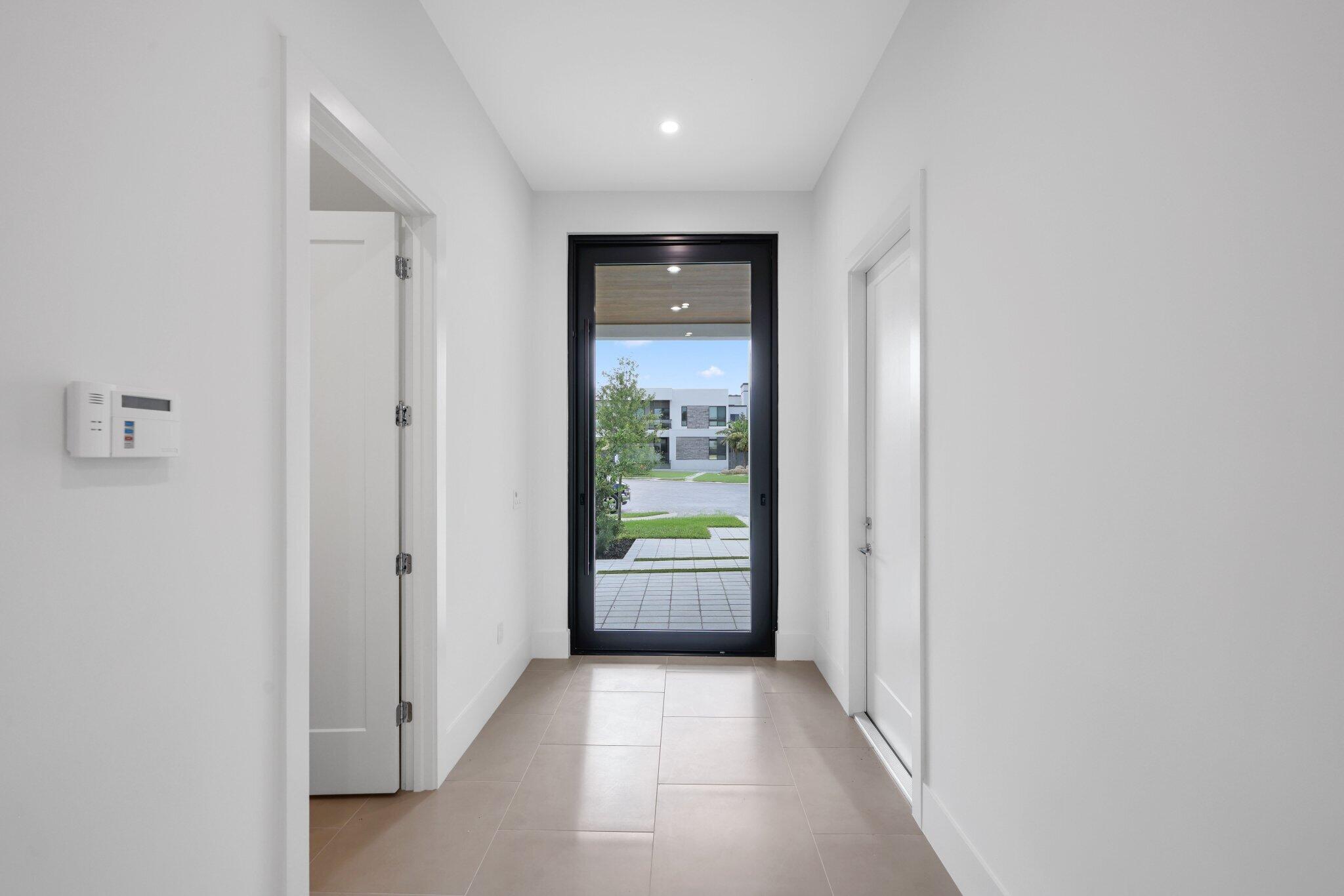 16702 Mosaic Place Property Photo 10