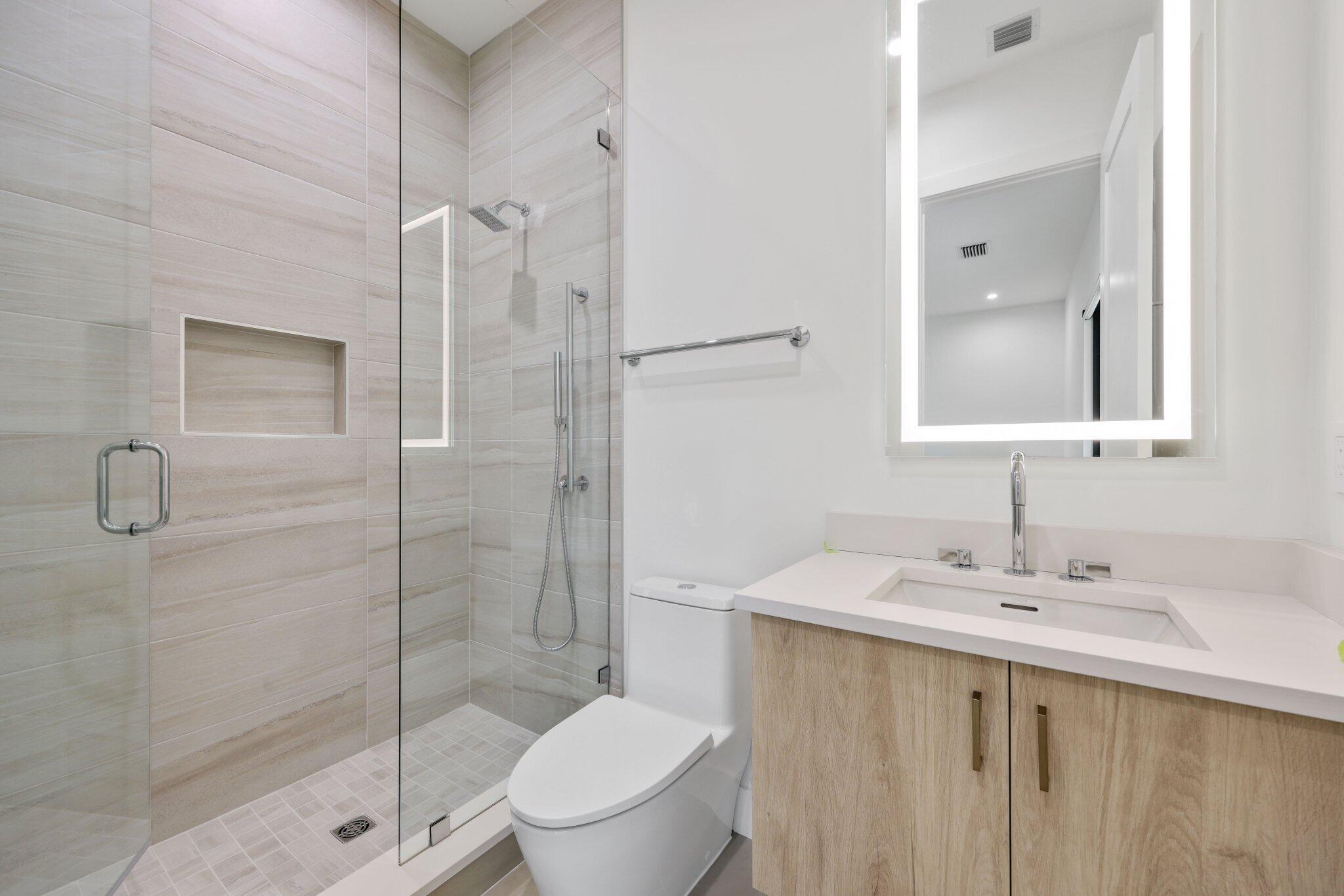 16702 Mosaic Place Property Photo 35