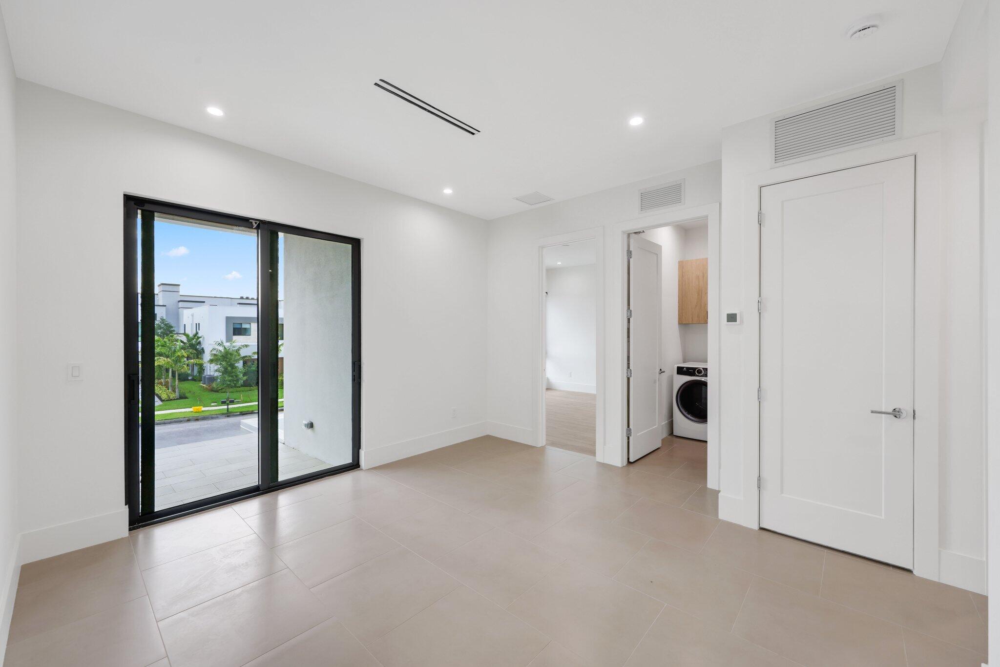 16702 Mosaic Place Property Photo 37