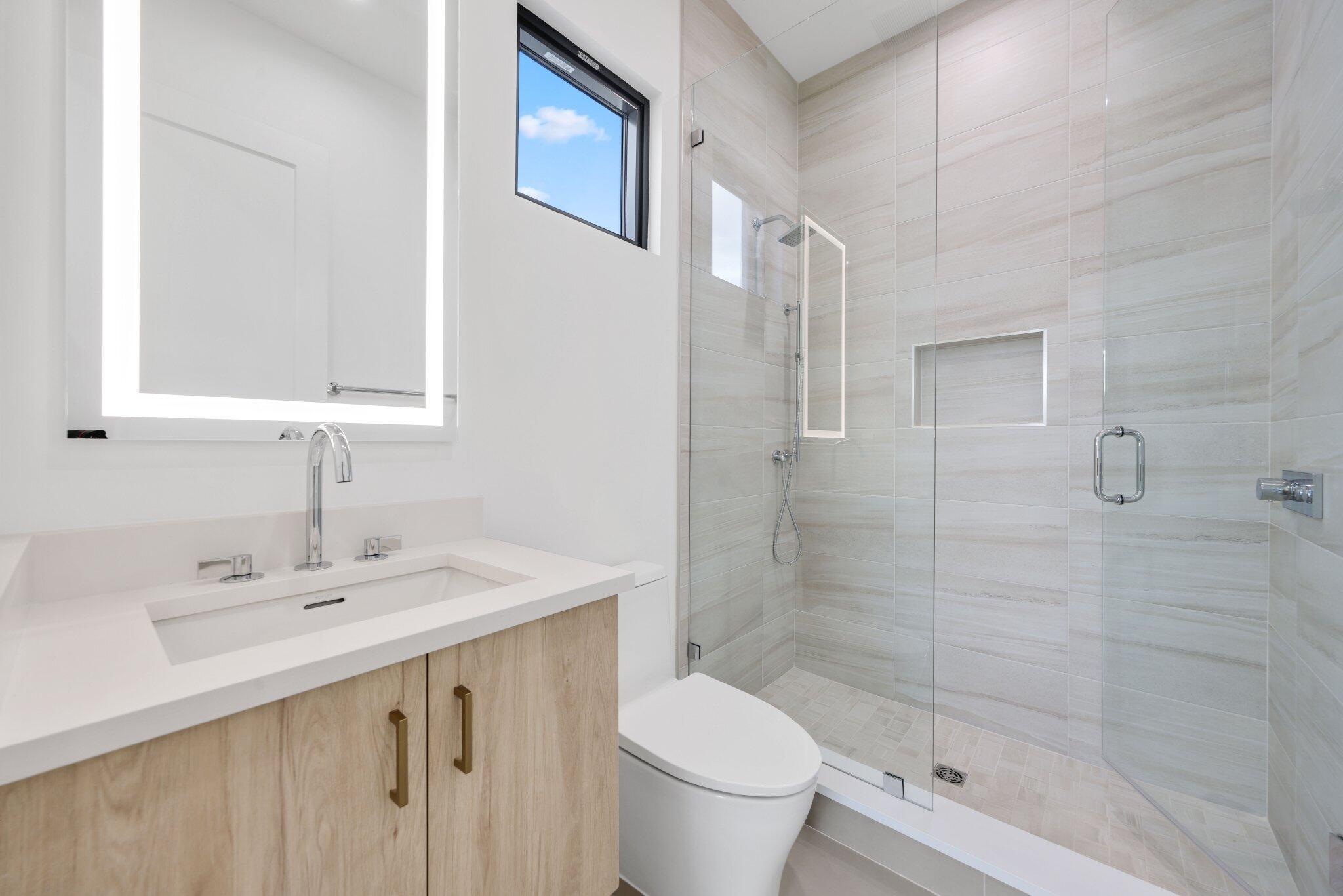 16702 Mosaic Place Property Photo 43