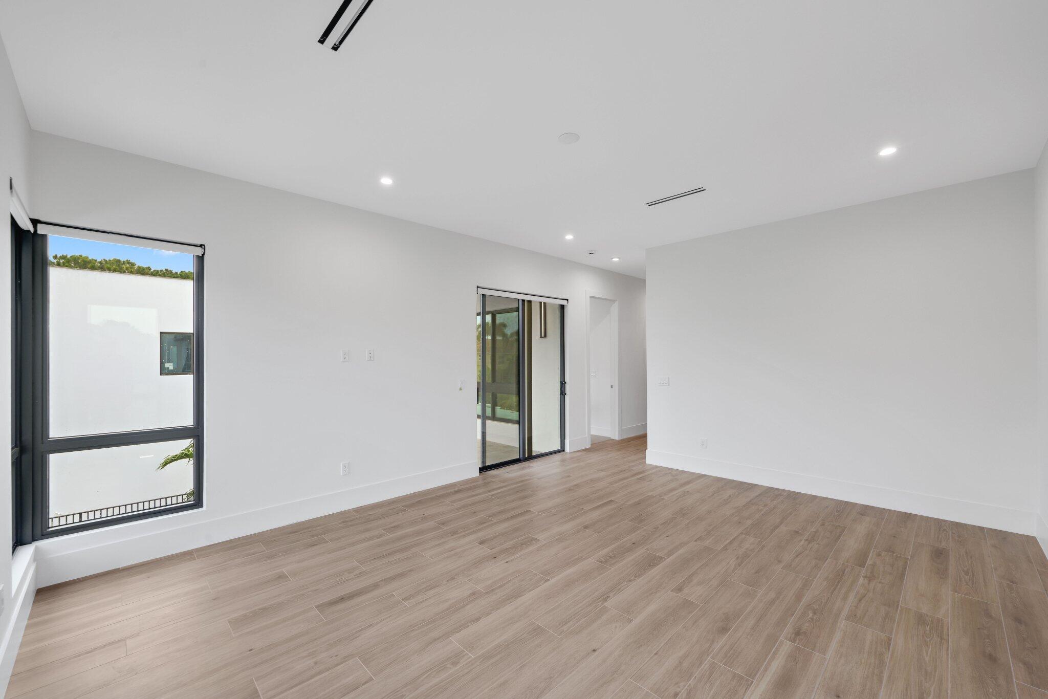 16702 Mosaic Place Property Photo 50