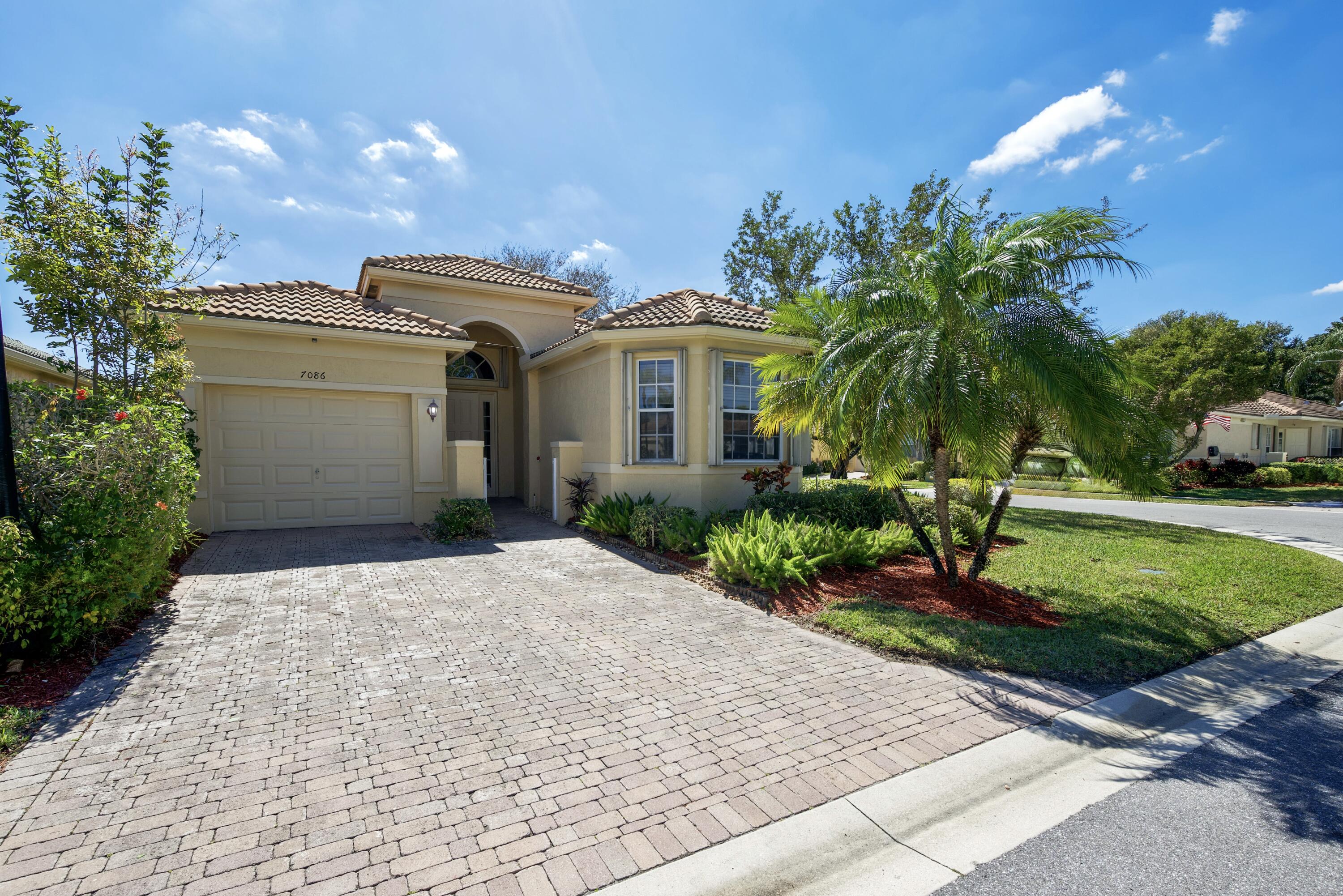 7086 Del Corso Lane Property Photo 3
