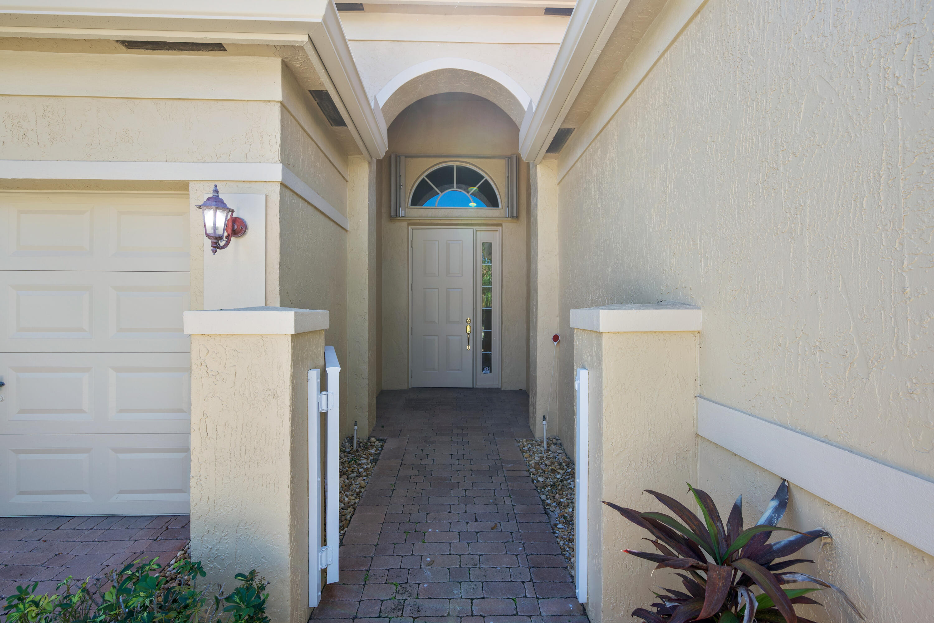 7086 Del Corso Lane Property Photo 8