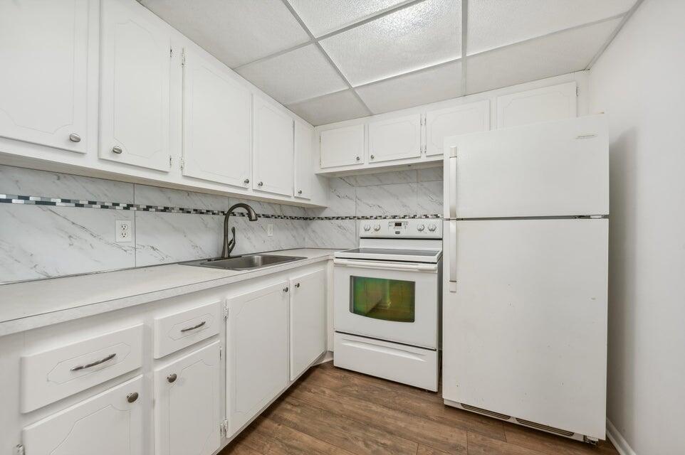 98 Ventnor E 98 Property Photo 4