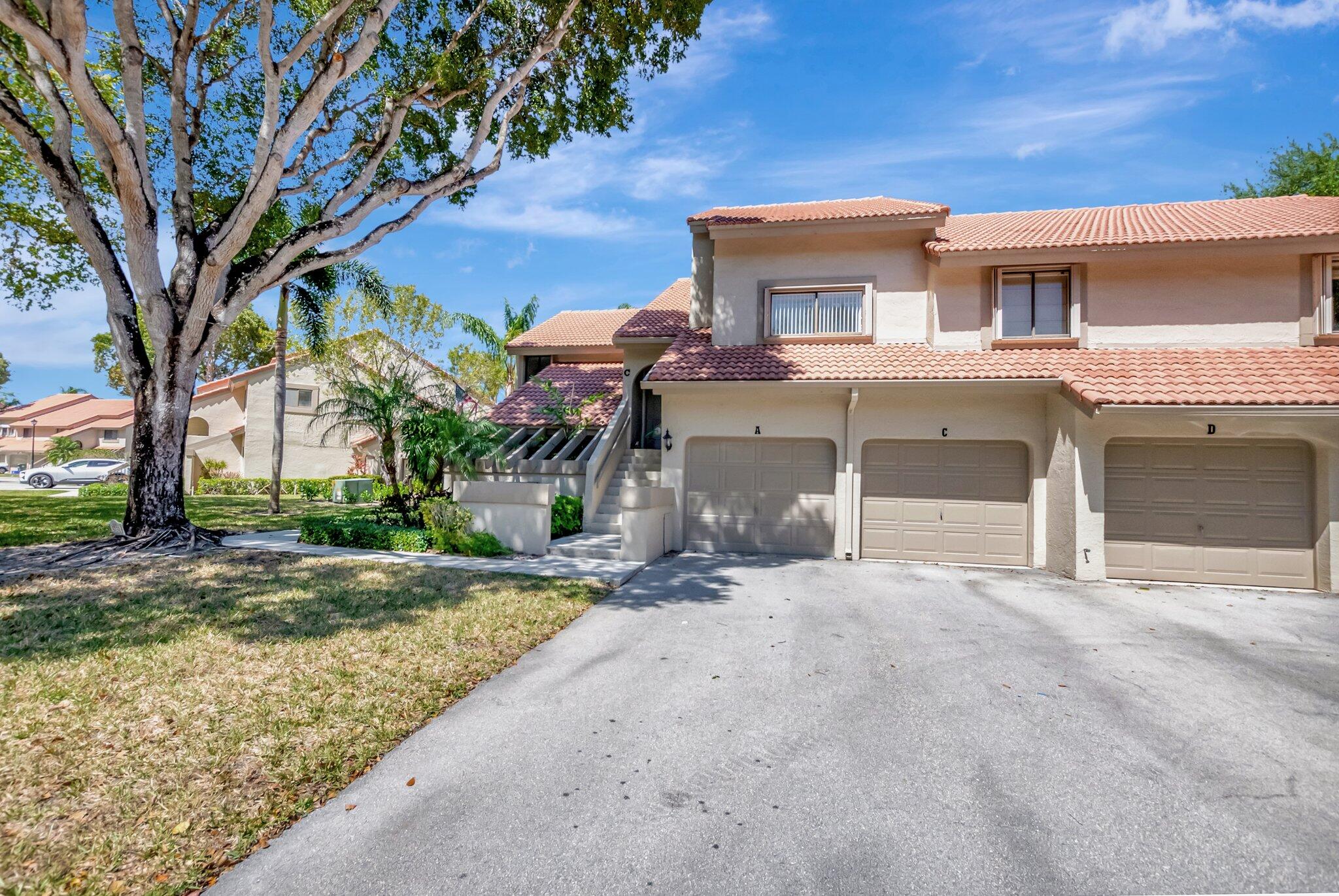 5731 Coach House Circle A Property Photo 4