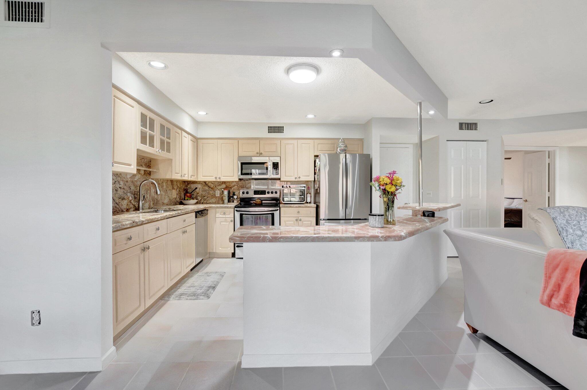 5731 Coach House Circle A Property Photo 19