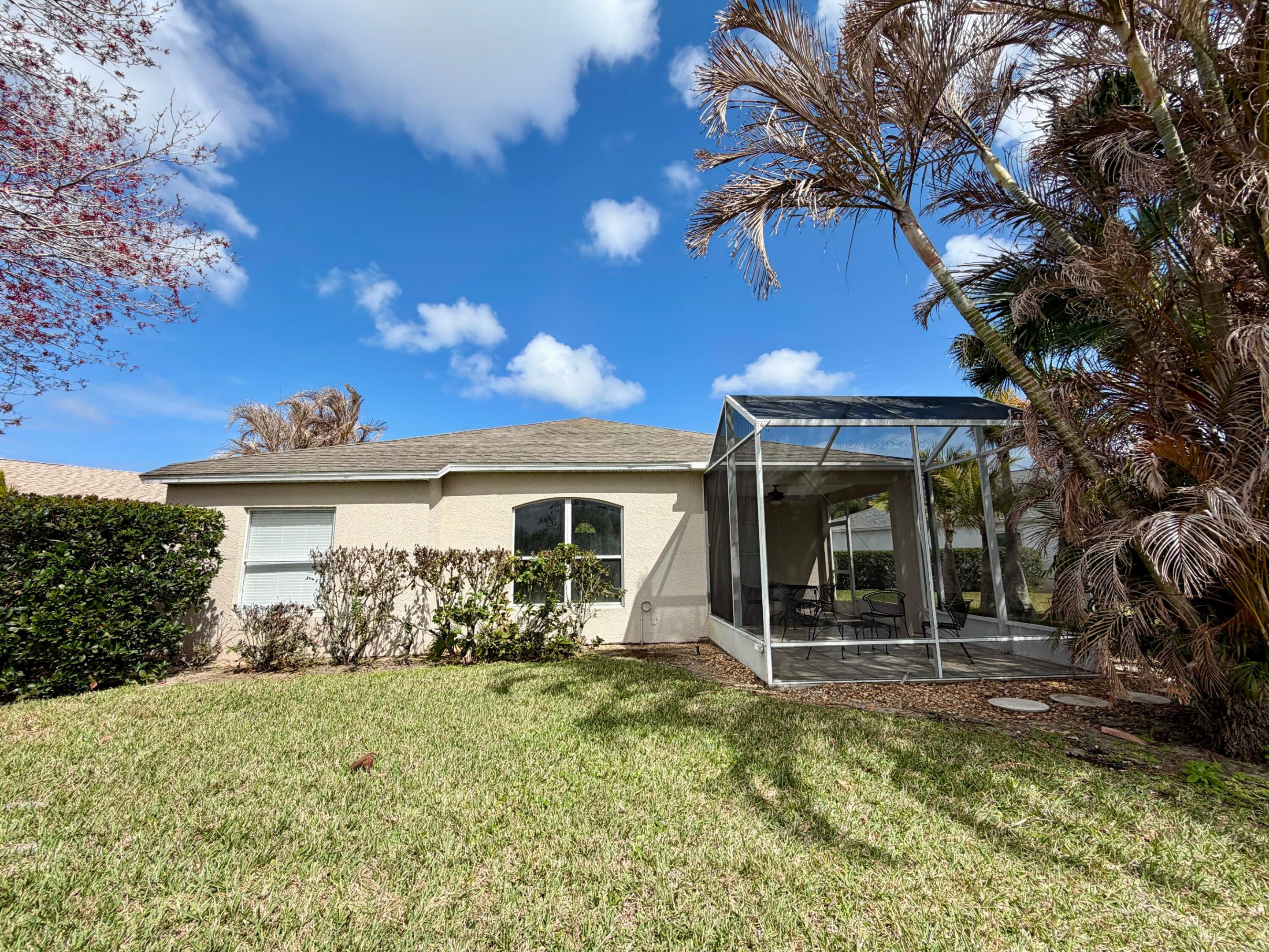 6295 33rd Manor Property Photo 4