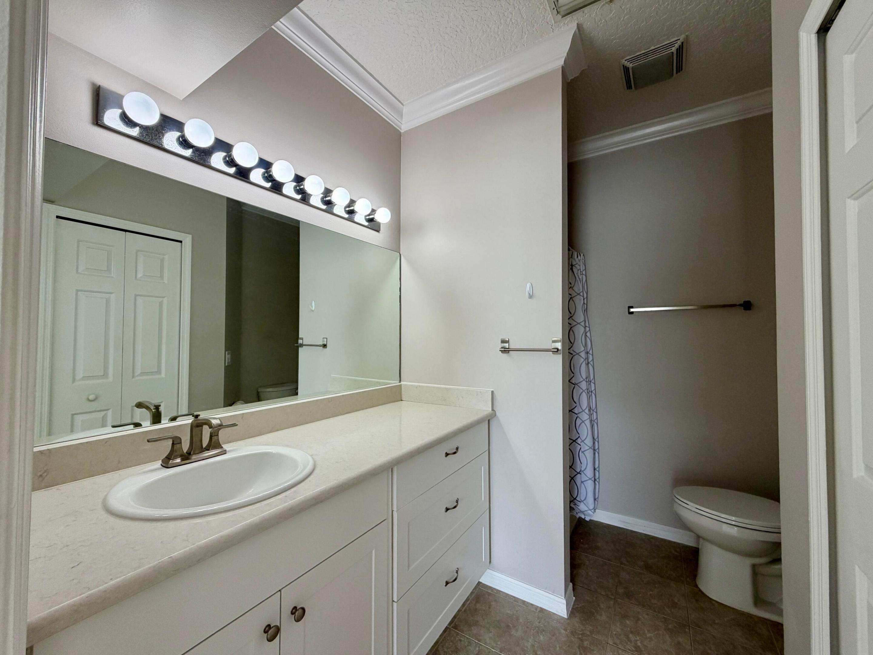 6295 33rd Manor Property Photo 14