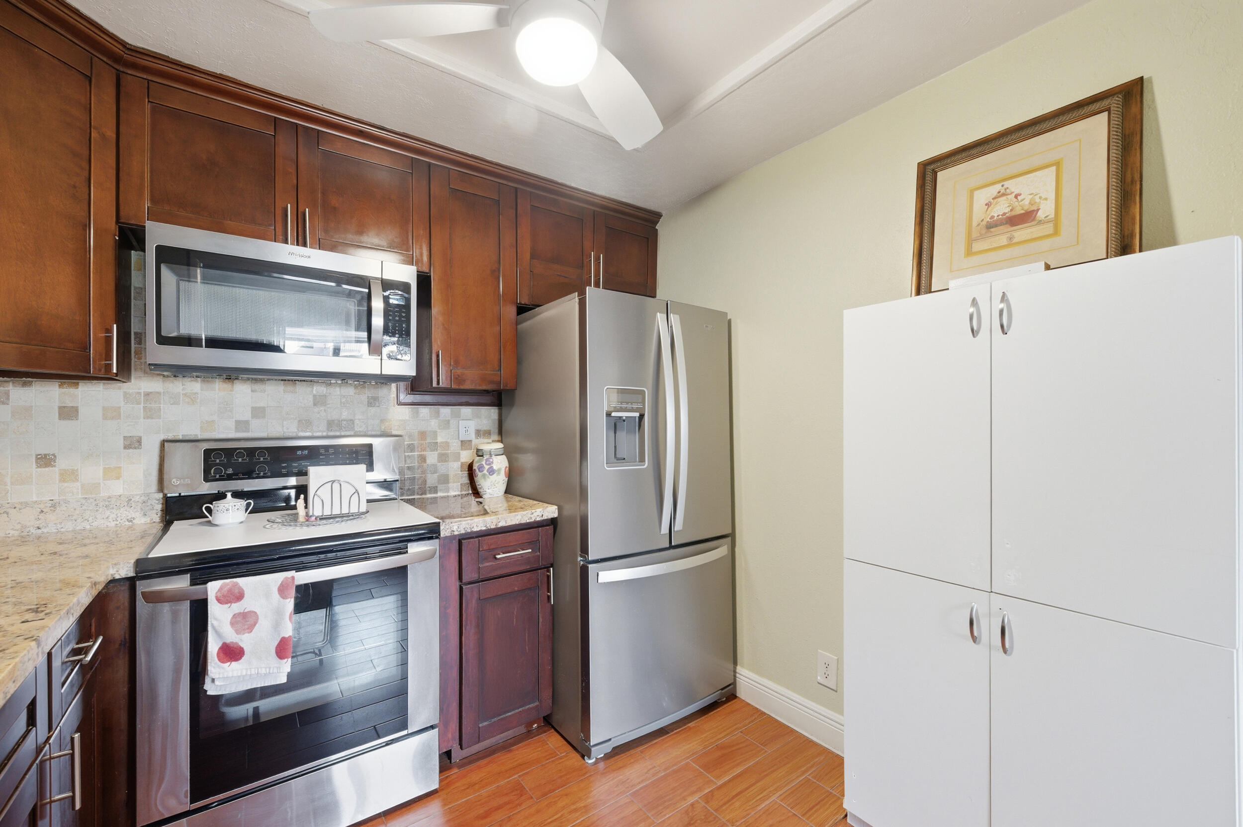 888 Flanders S Property Photo 7