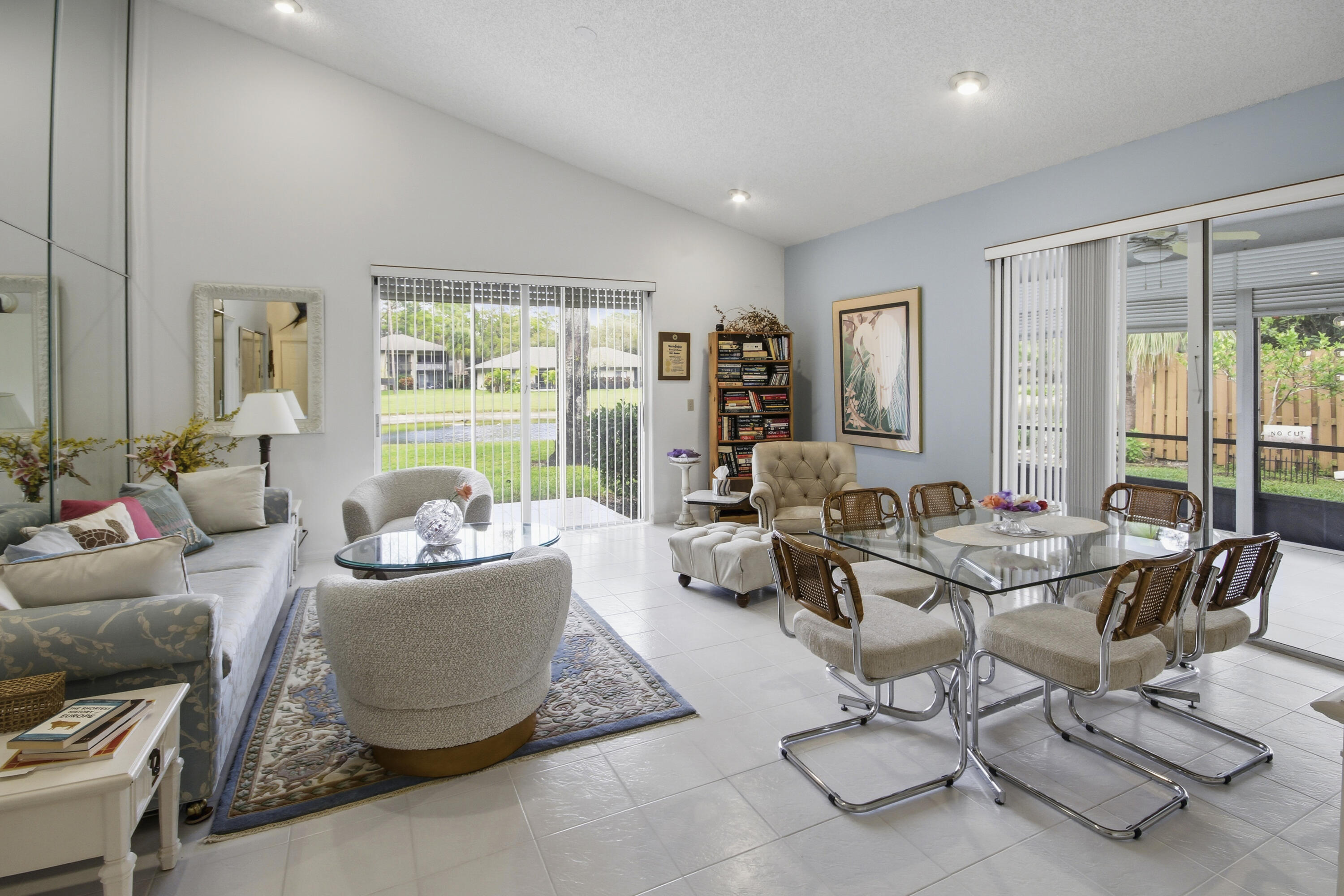 7660 Kings Ride Property Photo 7